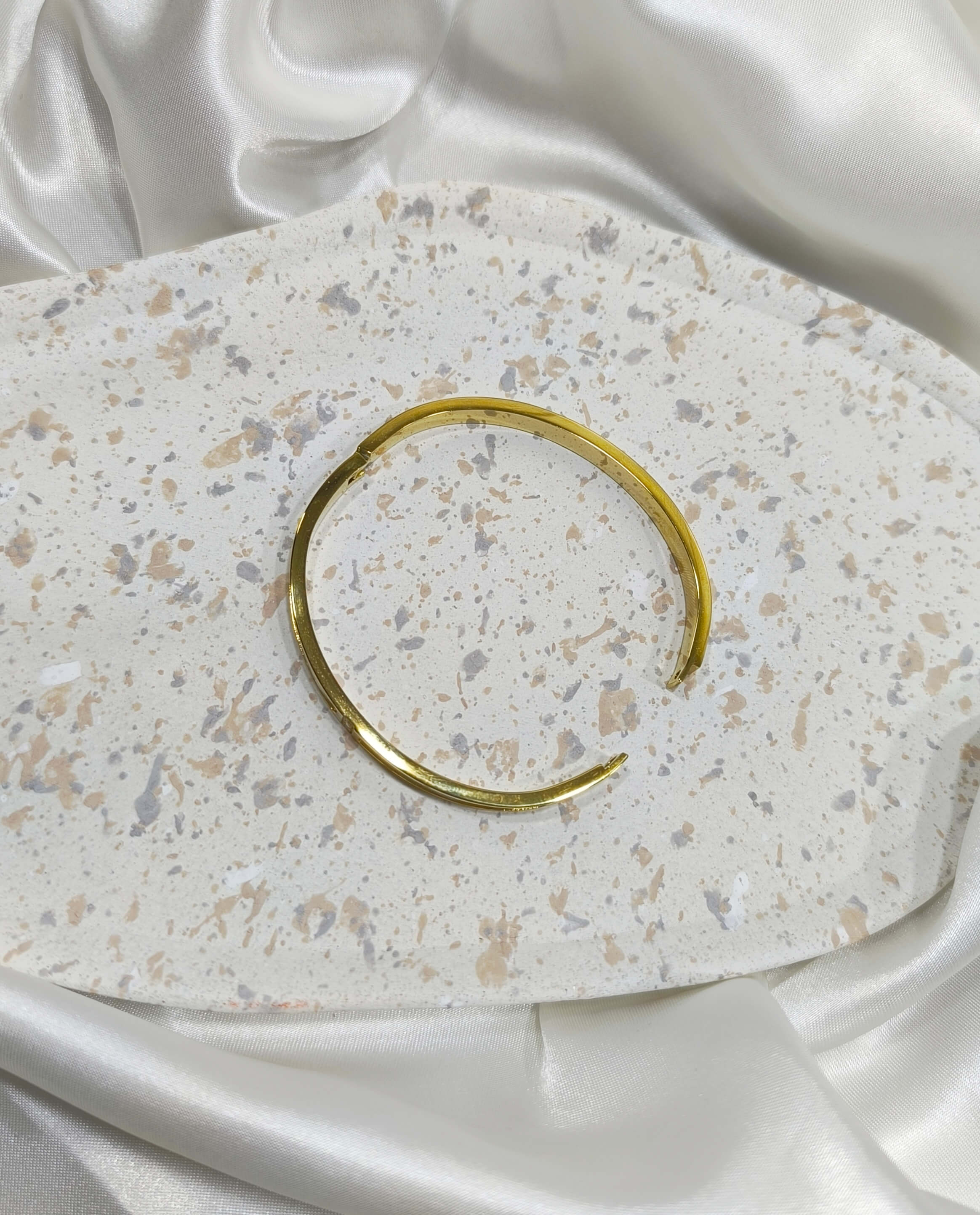 BRACELET FEMME - DORE - COQUILLAGES ORMEAUX NACRE - ACIER INOXYDABLE & TITANE