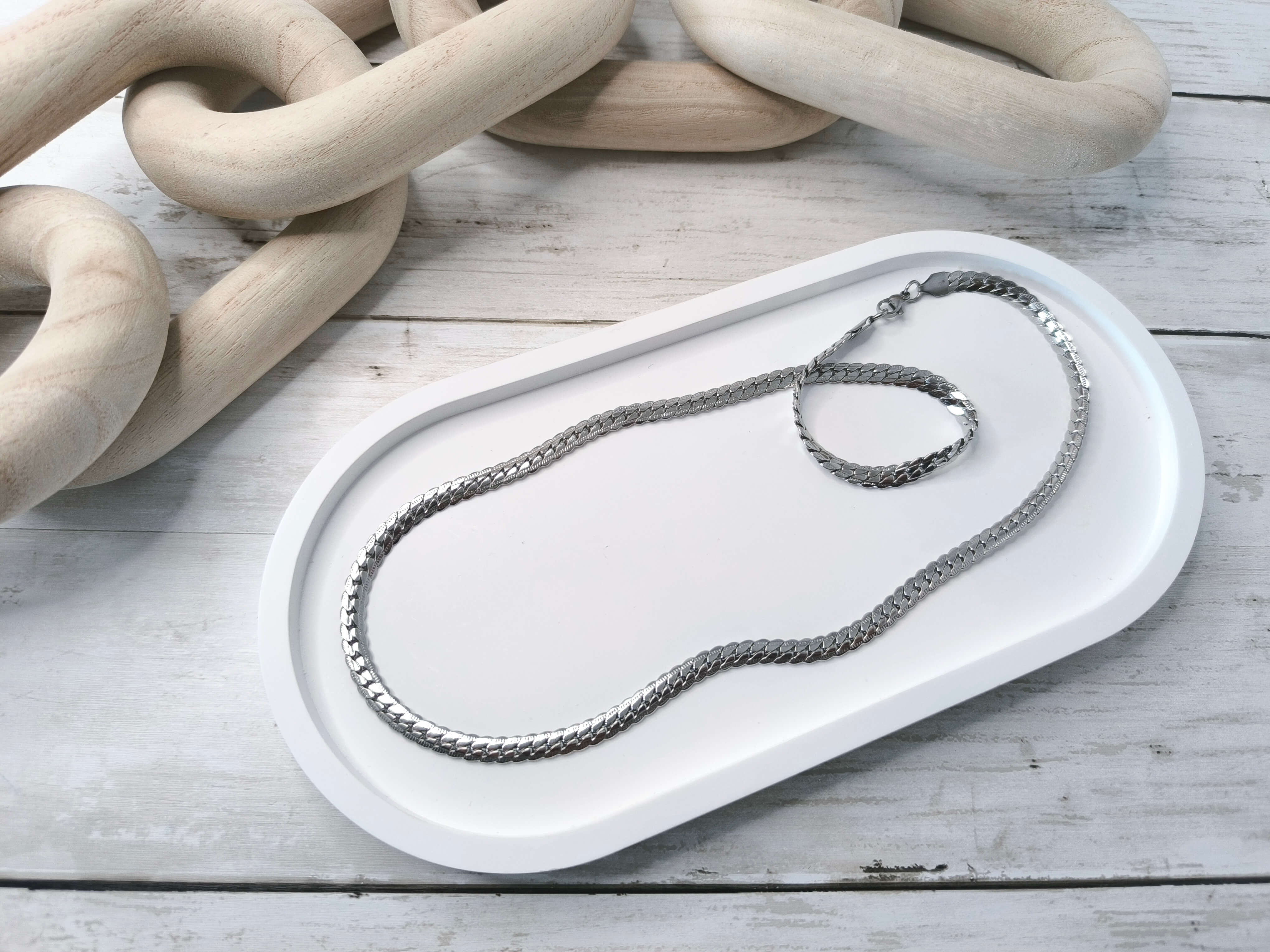 CHAINE HOMME - EN ACIER INOXYDABLE - MAILLES SERREES - 60 CM