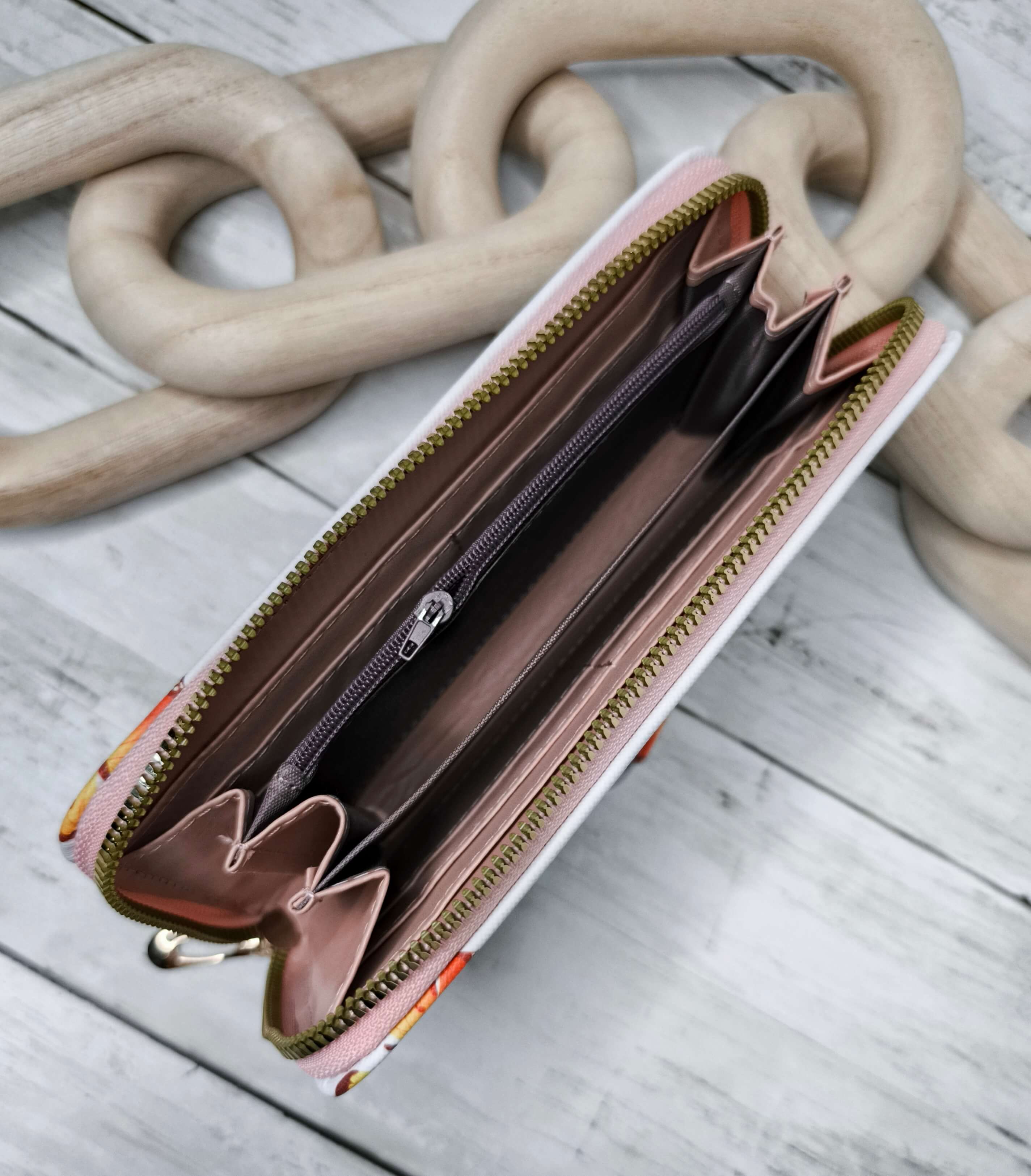 PORTEFEUILLE FEMME - MOTIF PAPILLON - ELEGANT, LEGER & RESISTANT