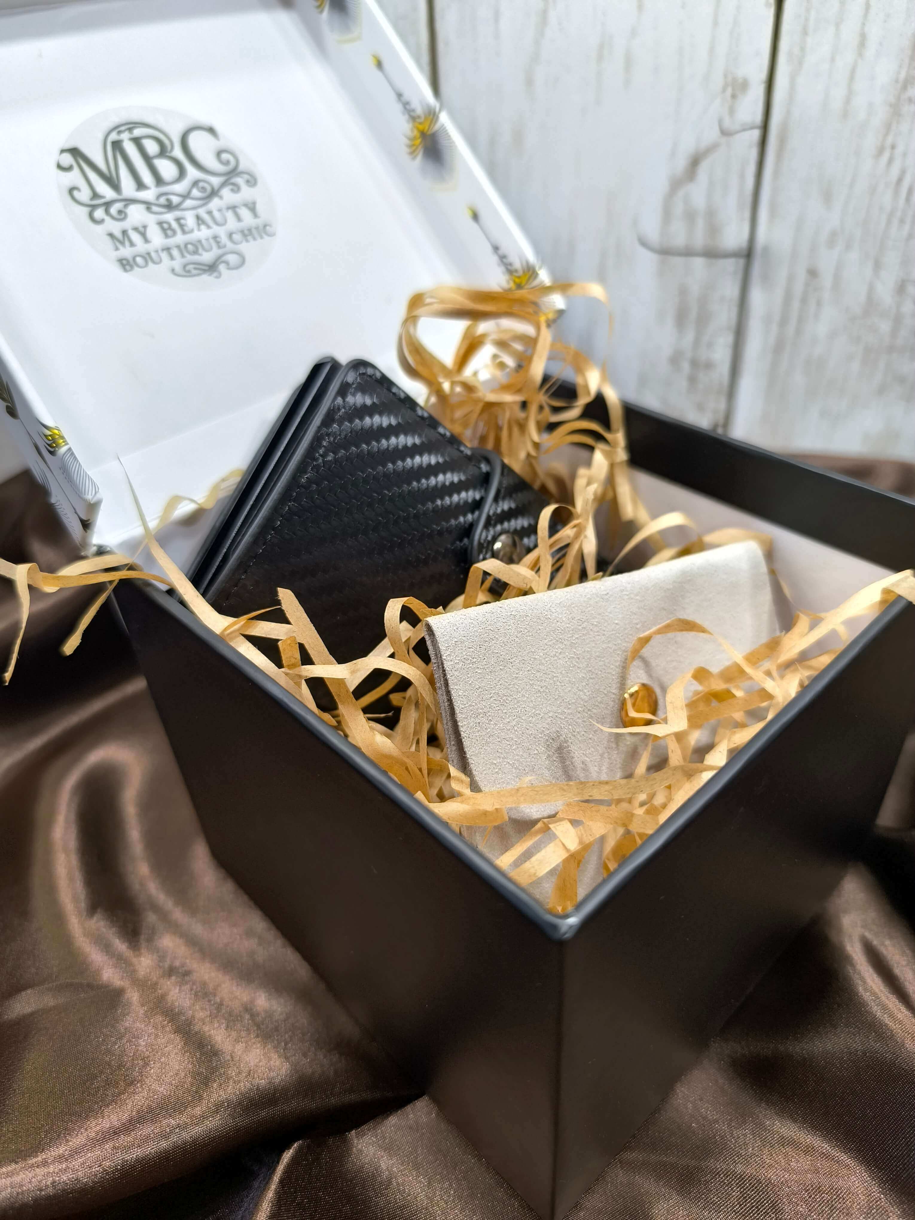COFFRET CADEAU HOMME - PORTE CARTES CARBONNE & BRACELETS EN PIERRES NATURELLES 