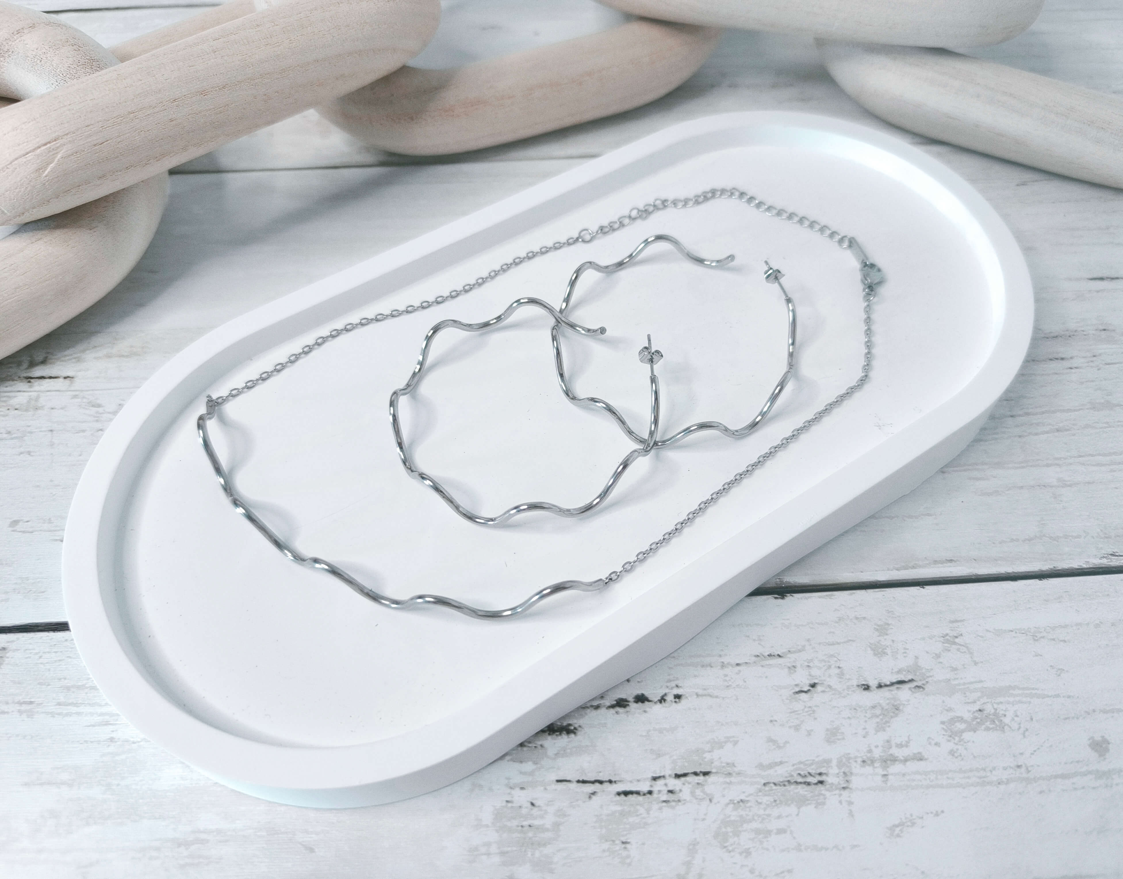 Parure Femme Vagues – Collier Ras du Cou & Boucles d’Oreilles (Or ou Argent)