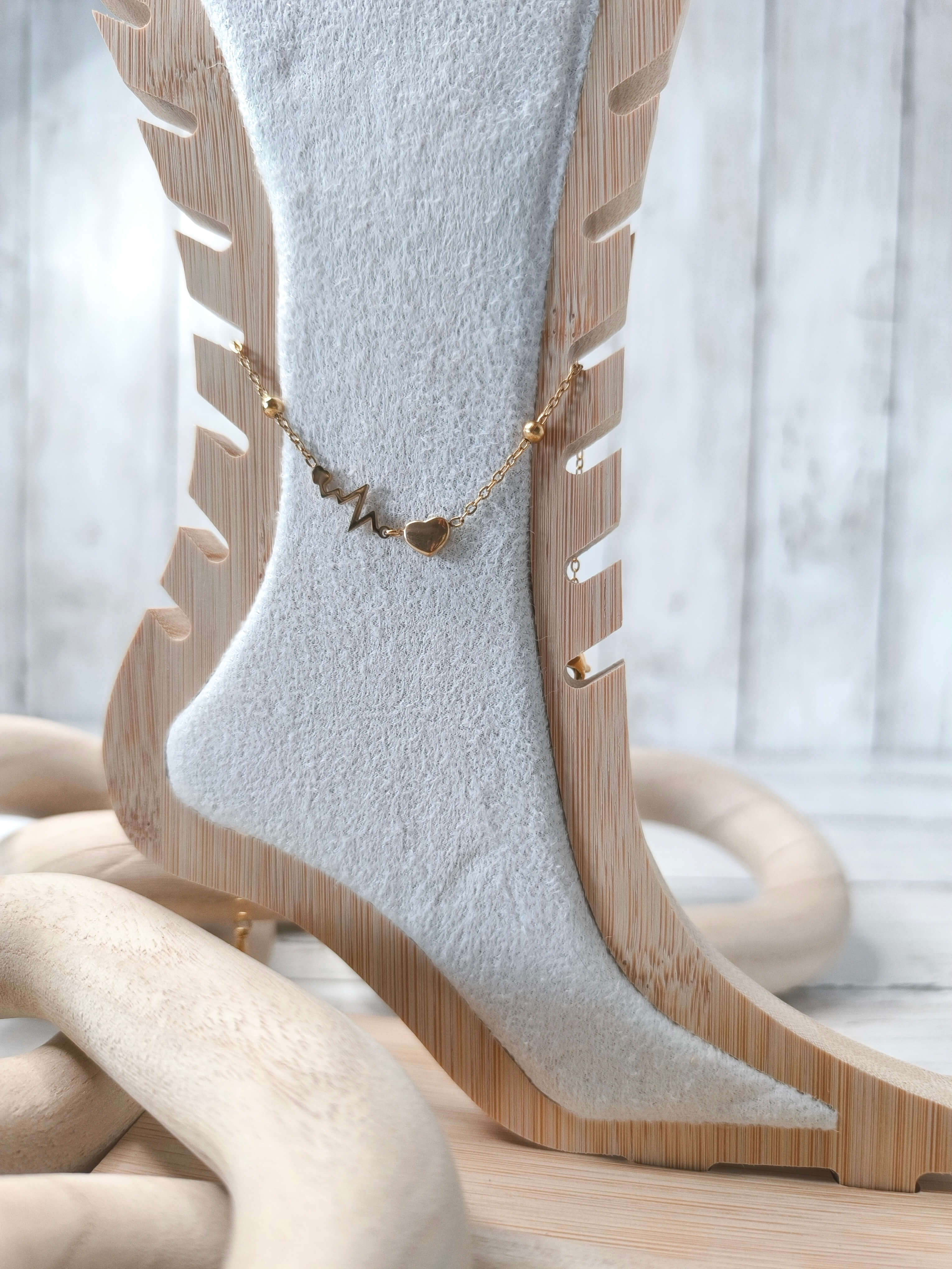 CHAINE DE CHEVILLE FEMME - DOREE - MOTIF ELECTROCARDIOGRAMME EN ACIER INOXYDABLE