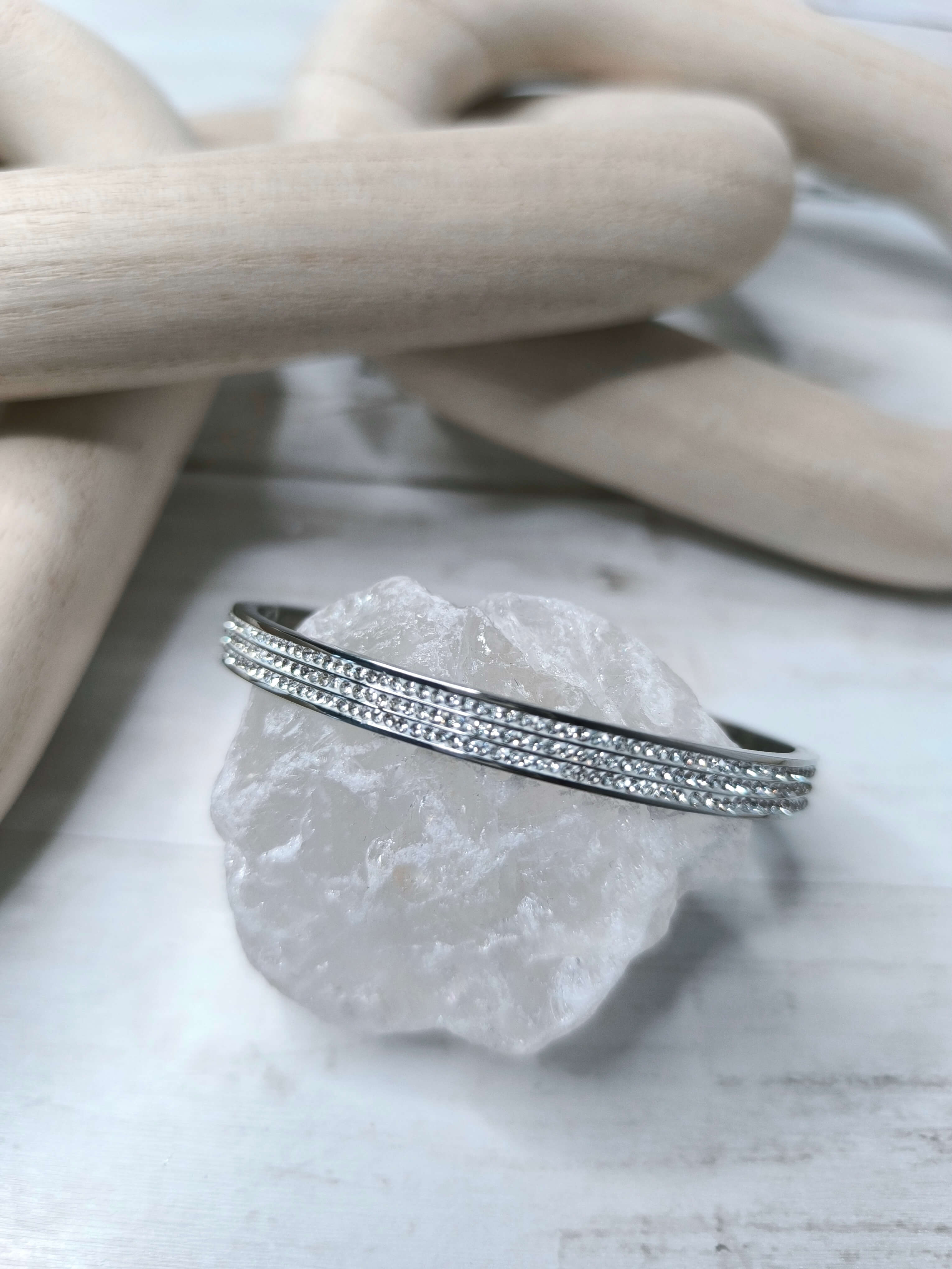 BRACELET FEMME - TROIS RANGS DE STRASS ECLATANTS - EN ARGENT 