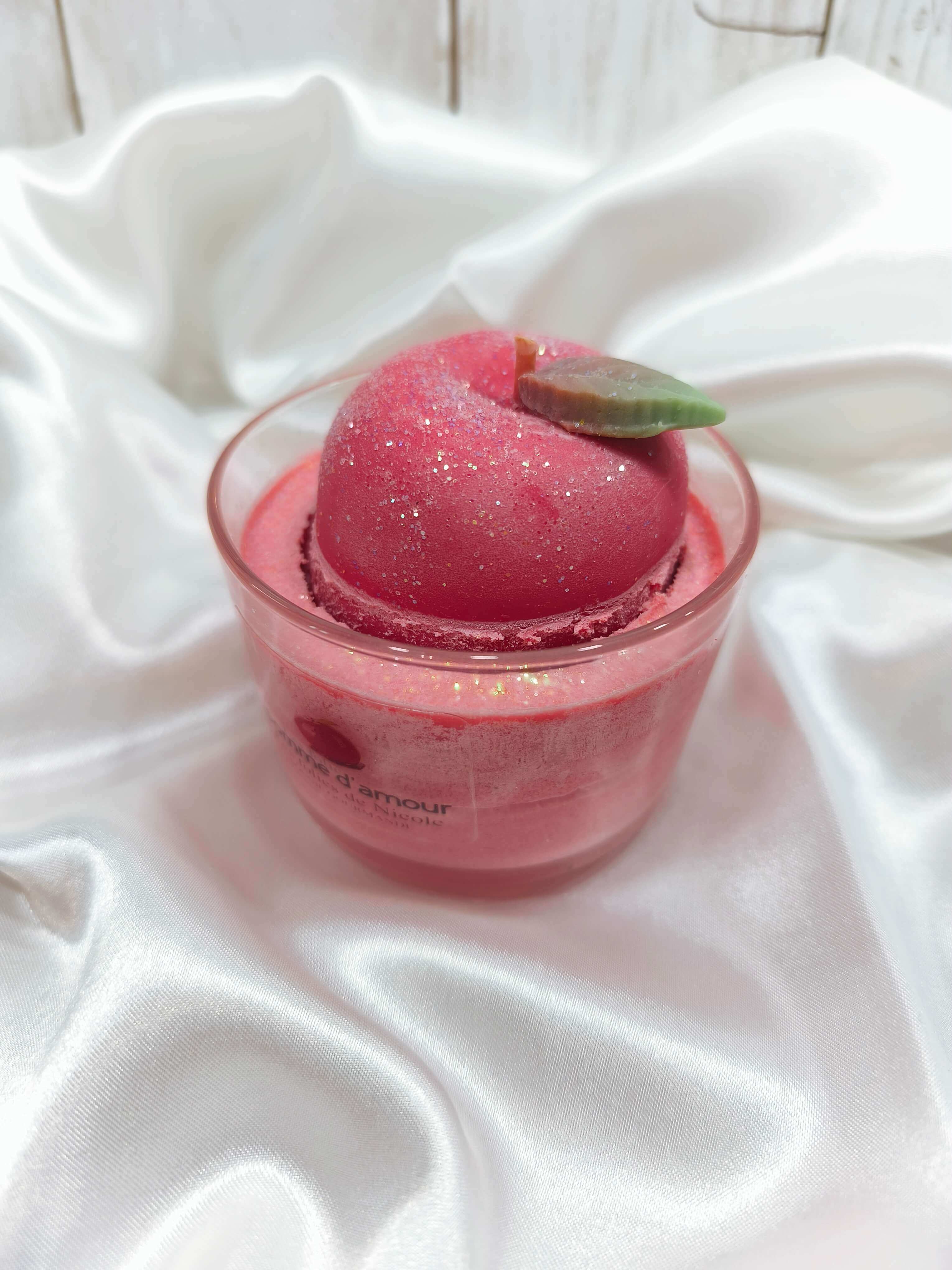 BOUGIE PARFUMEE POMME D'AMOUR - GOURMANDE & FESTIVE