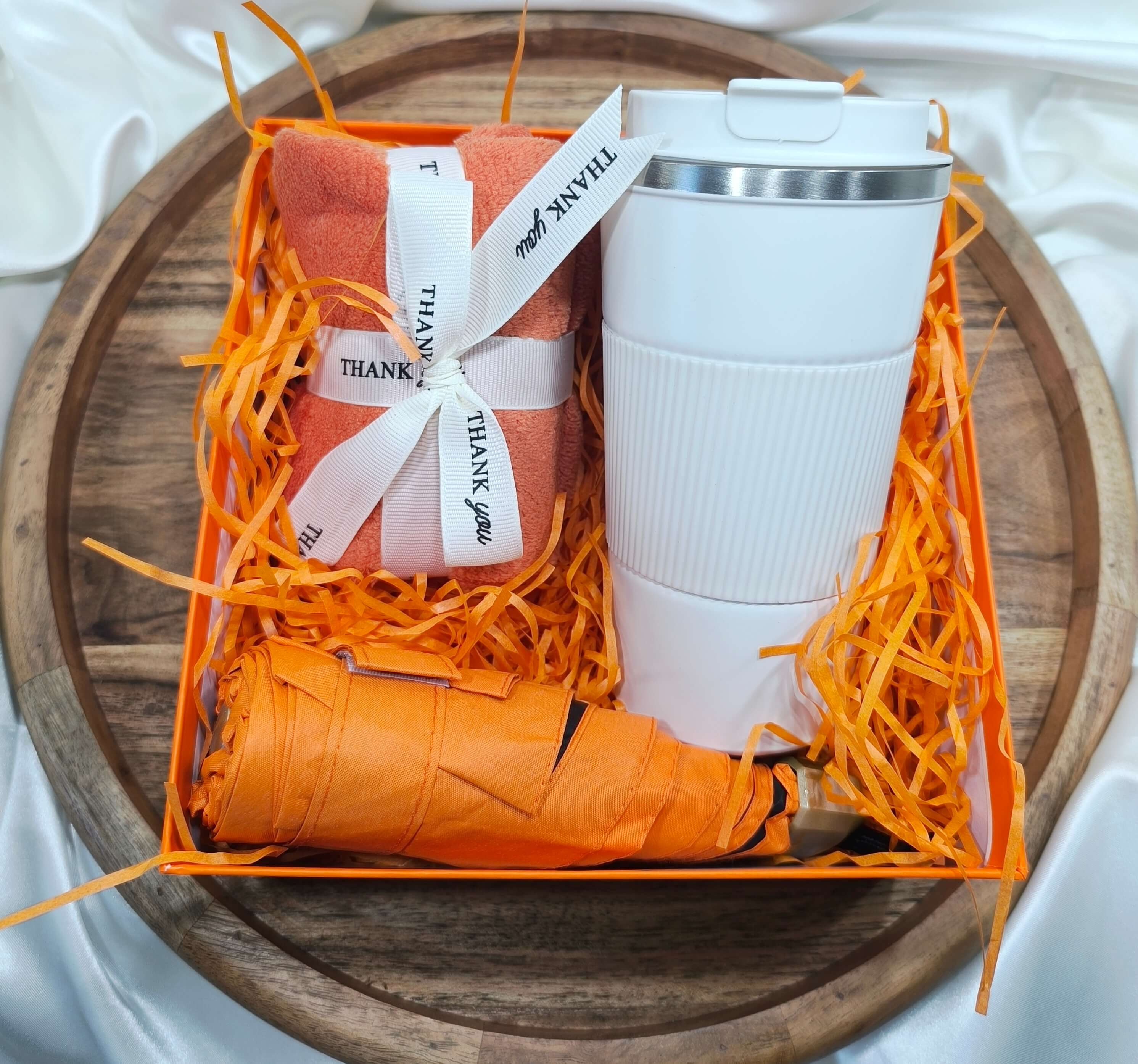 COFFRET CADEAU MIXTE - VITALITE ORANGE - TASSE THERMOS + PARAPLUIE + SERVIETTE DOUCE