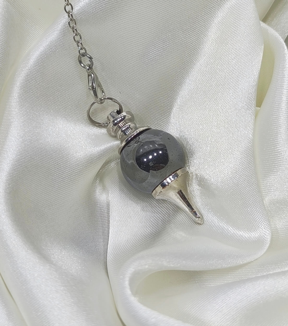 PENDULE DIVINATOIRE - HEMATITE - ANCRAGE & CLARTE MENTALE