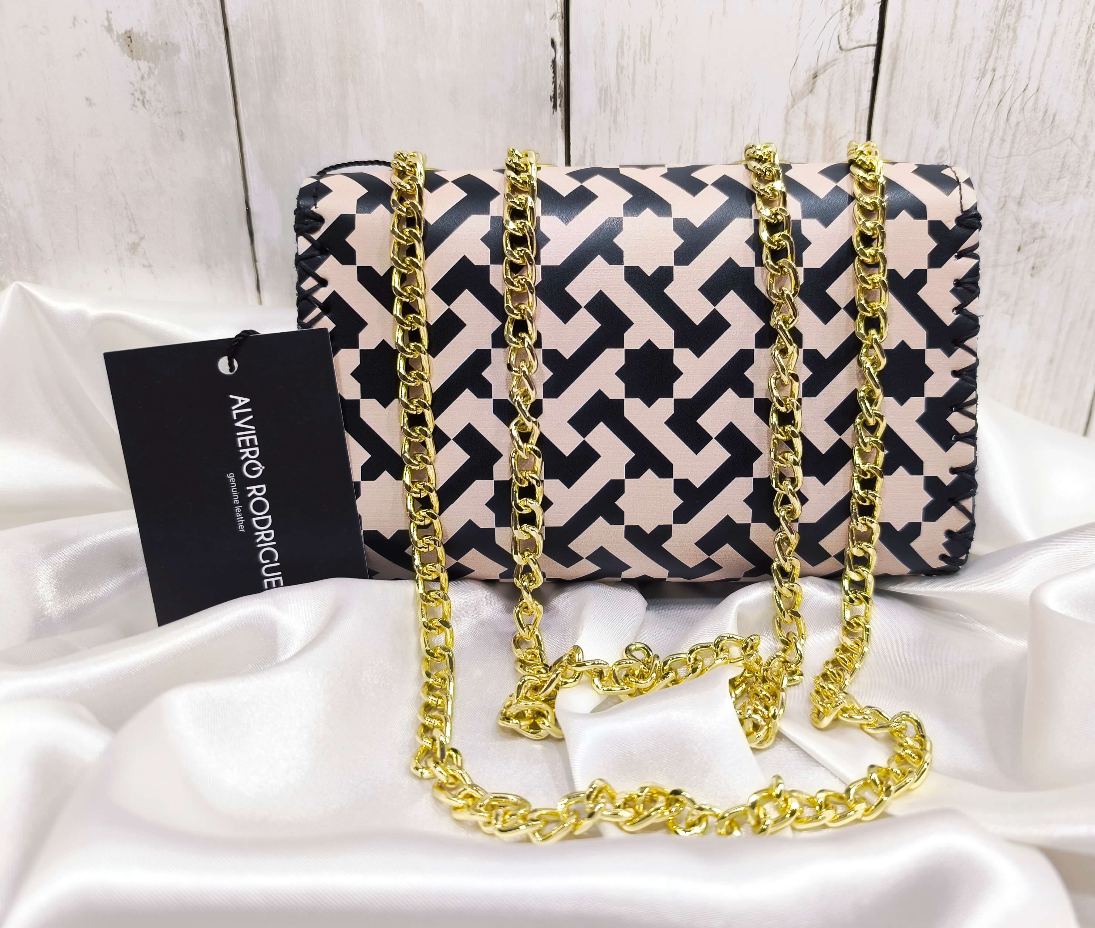 SAC A MAIN EN CUIR ALVIERO RODRIGUEZ - ESSENTIAL LINE BEIGE & NOIR - FABRICATION ITALIENNE & COUSU MAIN