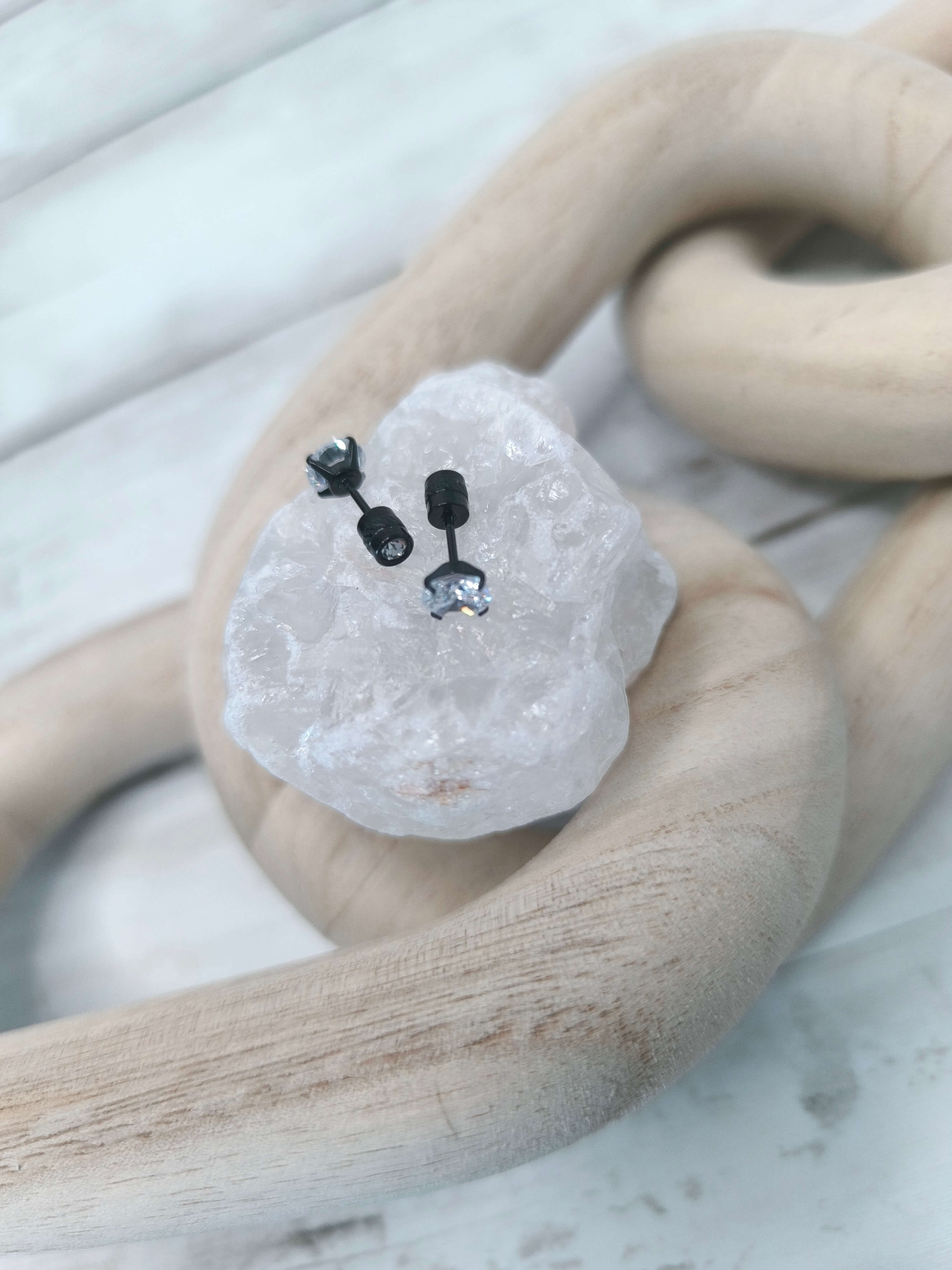 BOUCLES D'OREILLES HOMME EN ACIER INOXYDABLE - PIERRES EN ZIRCONE CUBIQUE - 5 COULEURS AU CHOIX - 6MM