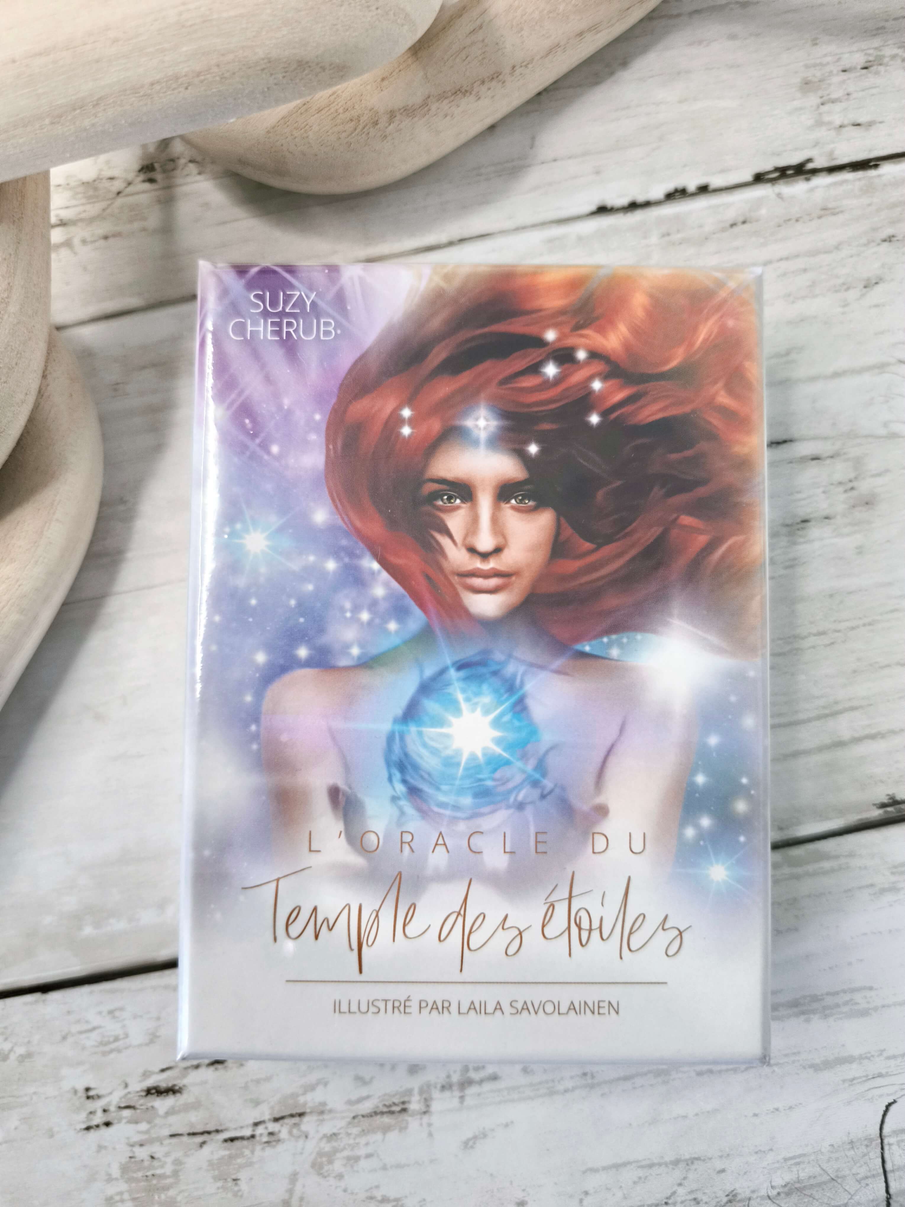 L'ORACLE DU TEMPLE DES ETOILES - 44 CARTES FEMININES + GUIDE