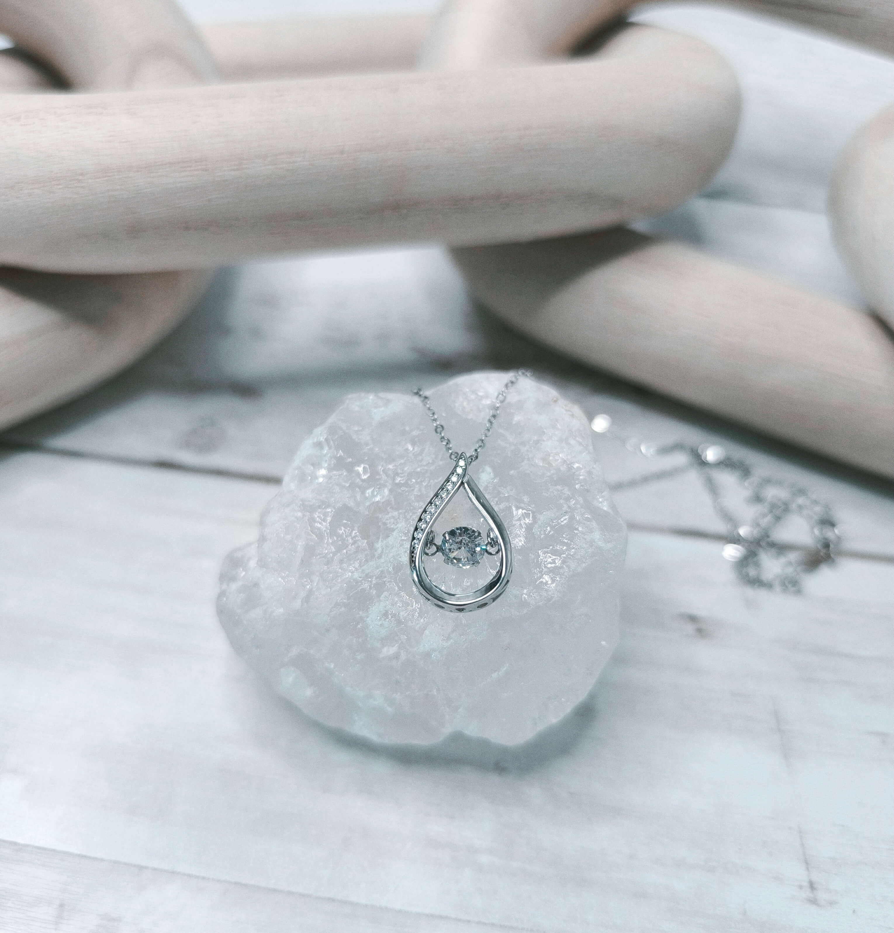 ier en Argent S925 – Goutte Scintillante & Zircon Cubique