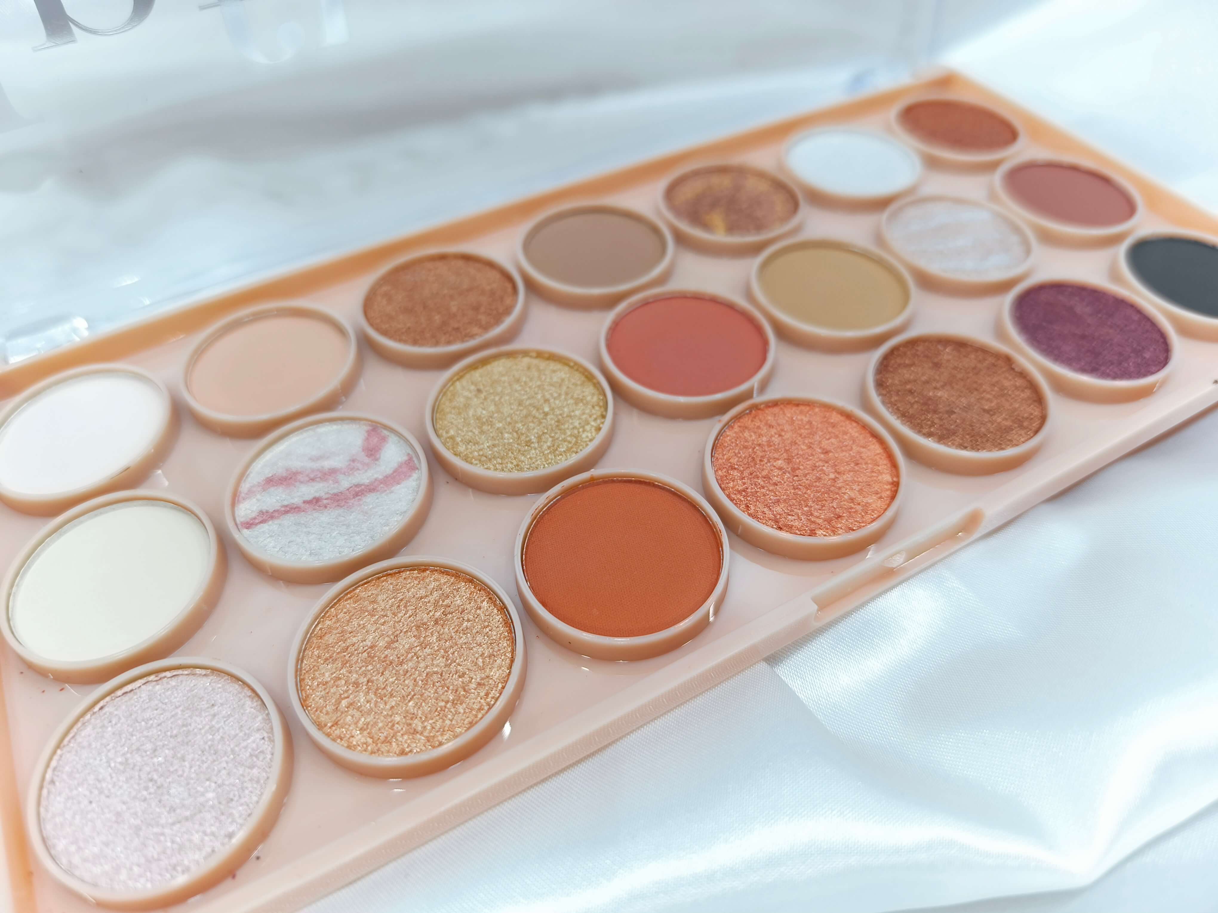 PALETTE FARDS 21 TEINTES - DDONNA - MULTI FINIS PIGMENTES