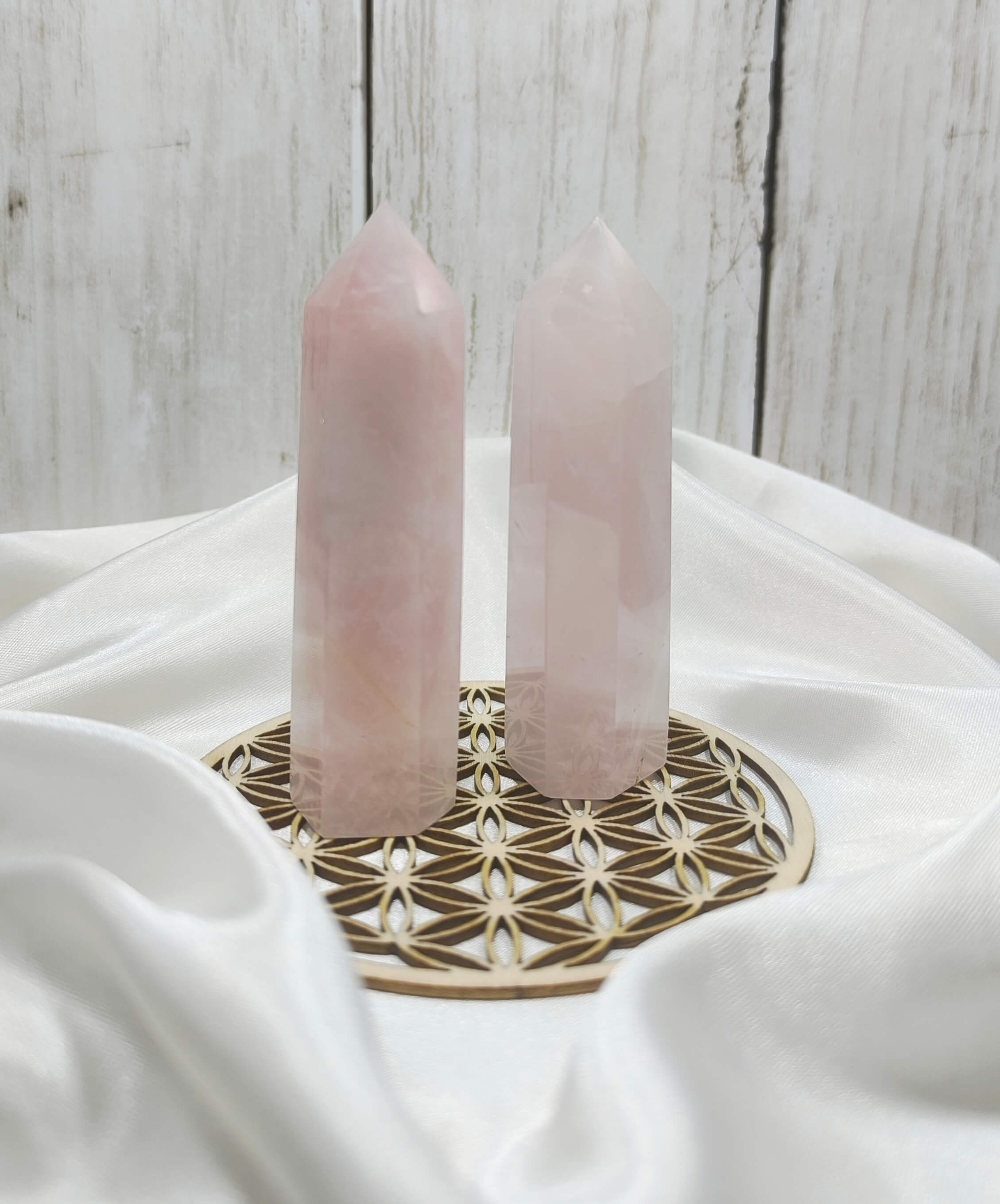 QUARTZ ROSE - NATUREL POLI - POINTE DE MEDITATION - PIERRE DE L'AMOUR UNIVERSEL