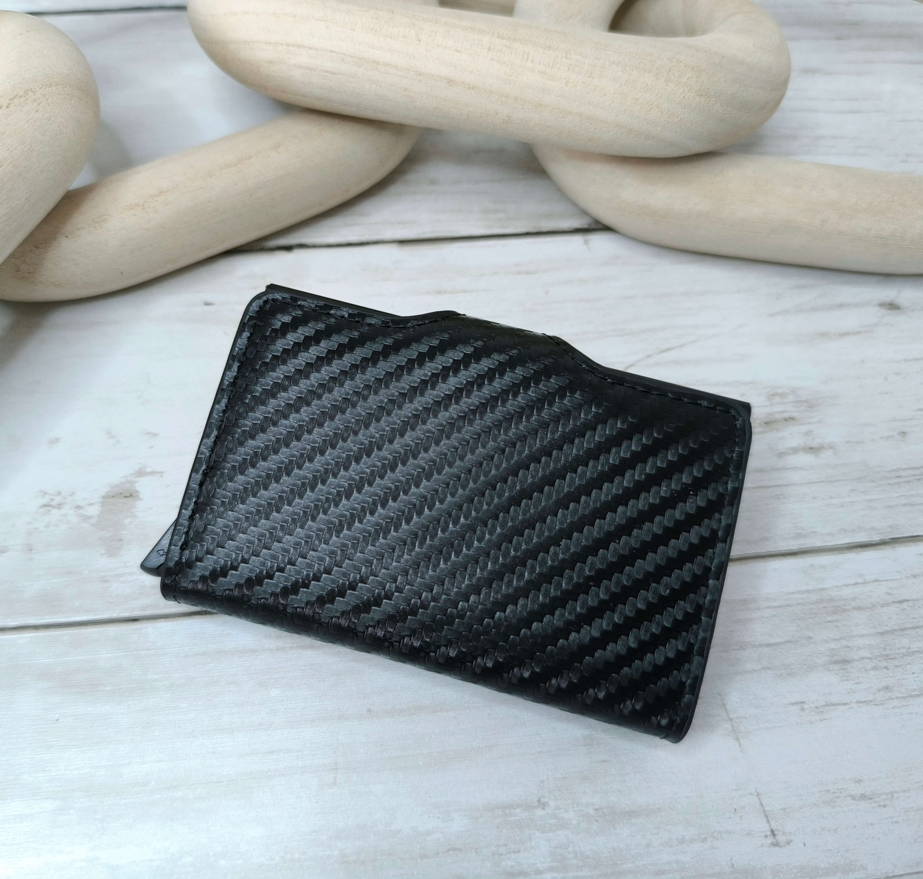 PORTE CARTES NOIR POUR HOMME - IMITATION CARBONNE - ELEGANT & COMPACTE