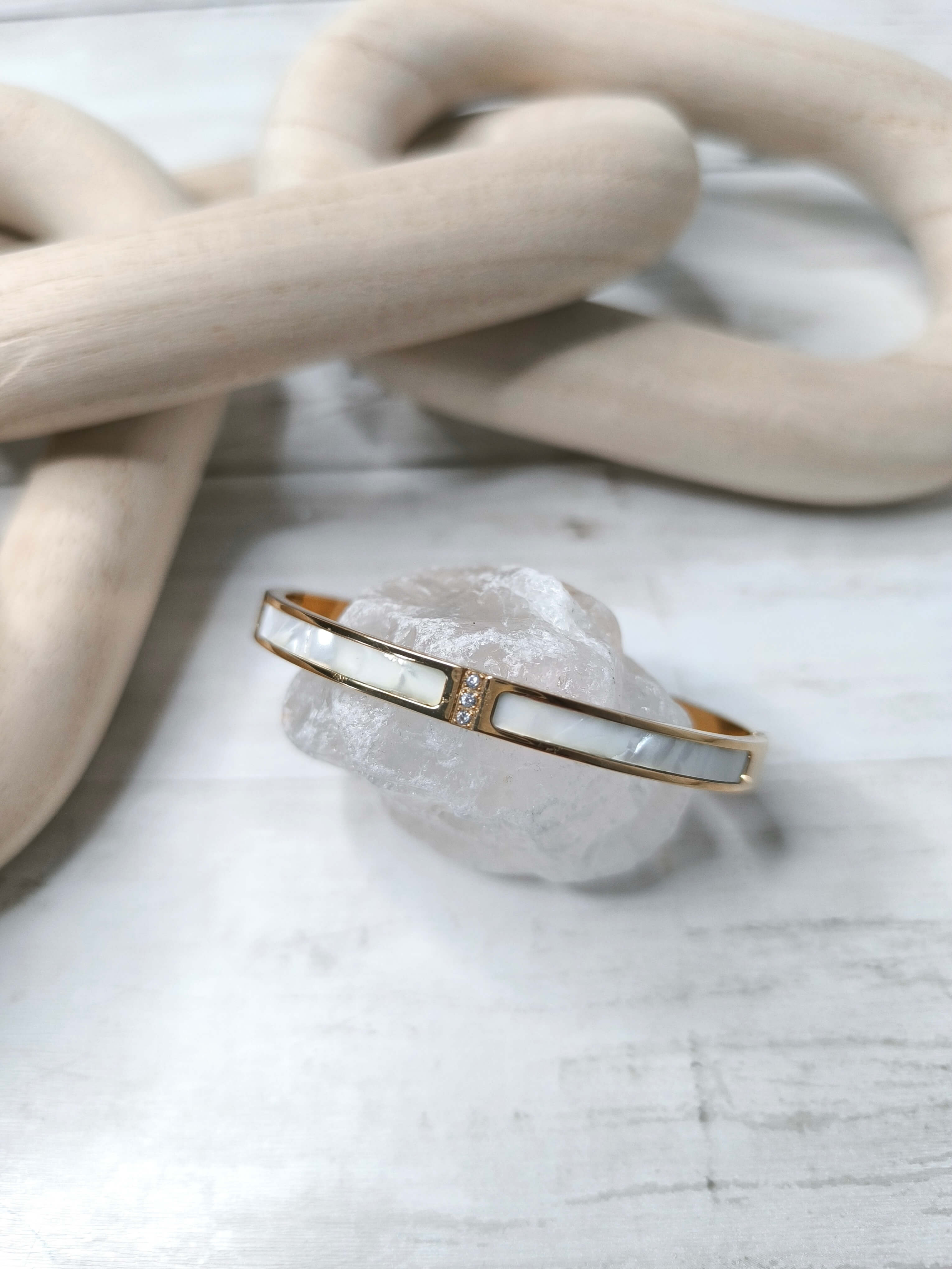 BRACELET FEMME - DORE - COQUILLAGES ORMEAUX NACRE - ACIER INOXYDABLE & TITANE