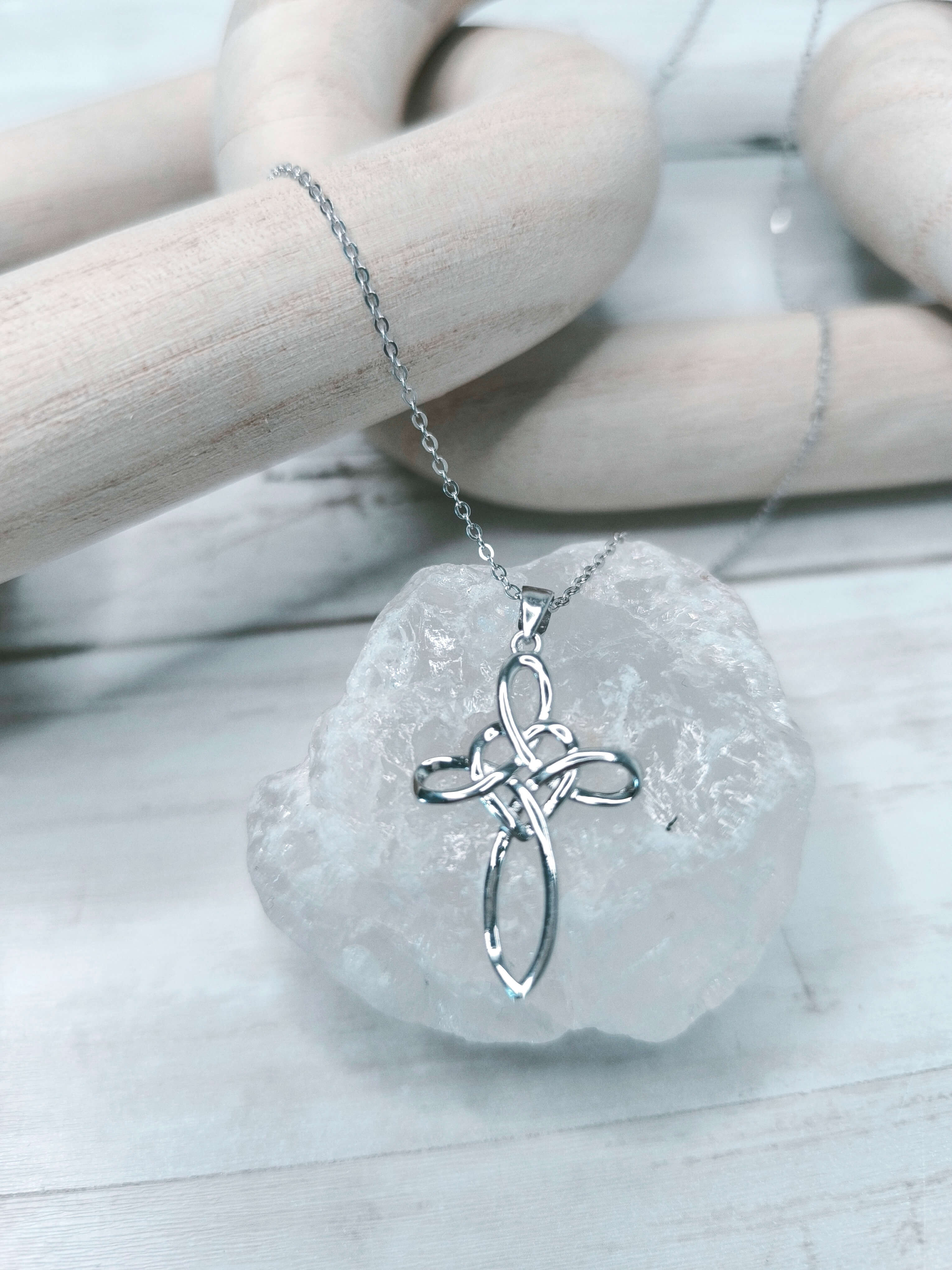 Collier femme Croix & Cœur Celtique - Argent 925 - Symbole d’Amour, de Foi & de Protection