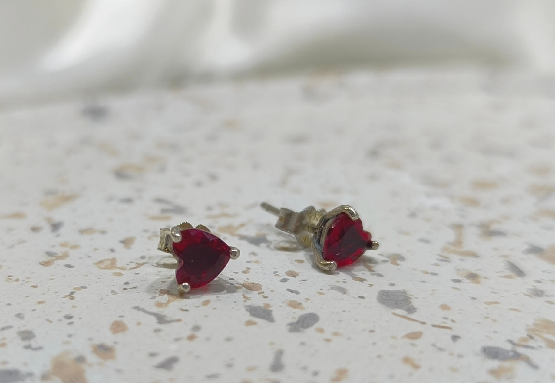 BOUCLES D'OREILLES FEMME - ARGENT STERLING 925 - COEUR ROUGE ECLATANT