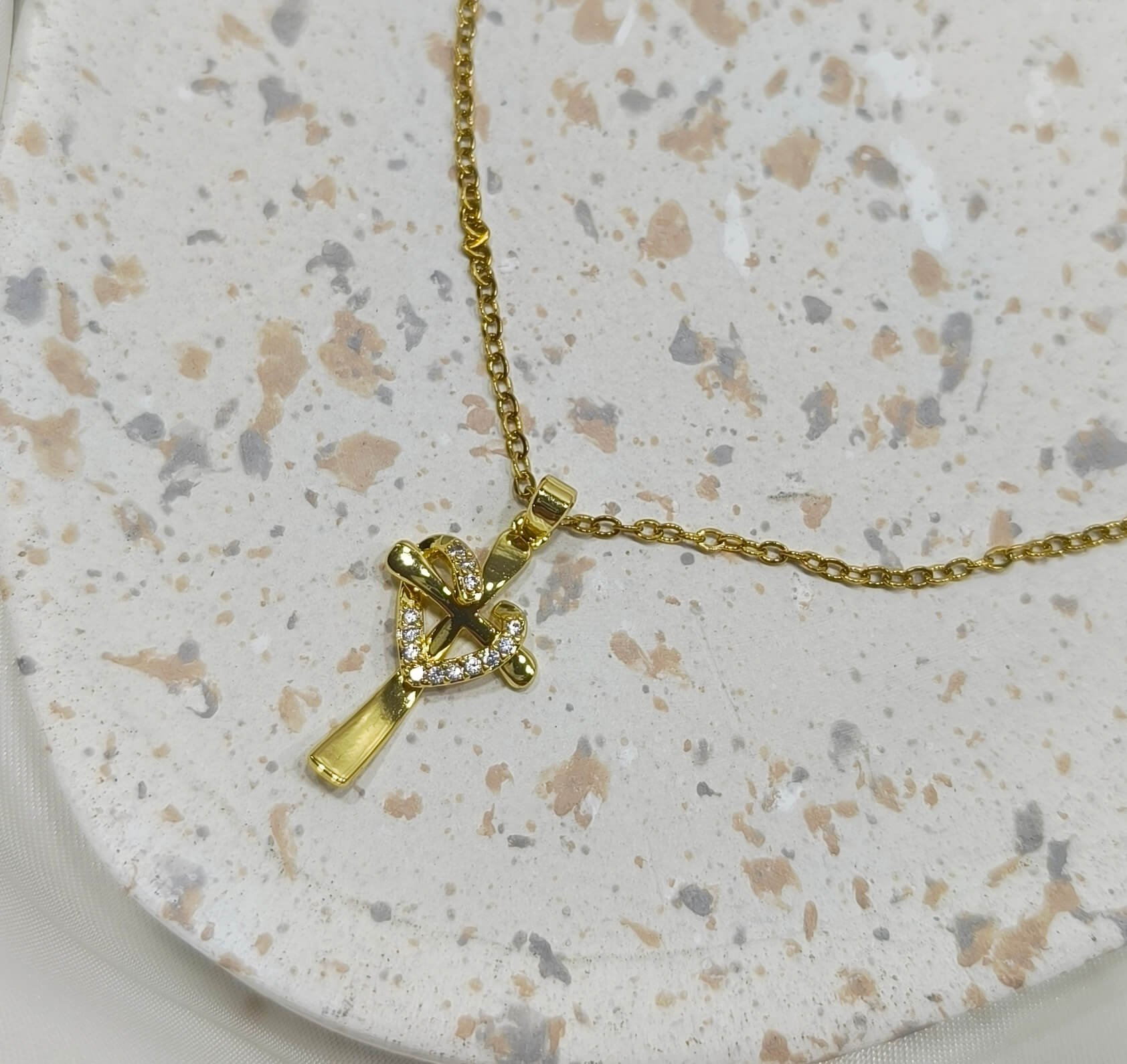 COLLIER FEMME GLAMOUR - CROIX DOREE INCRUSTEE DE ZIRCONS - ACIER INOXYDABLE 304