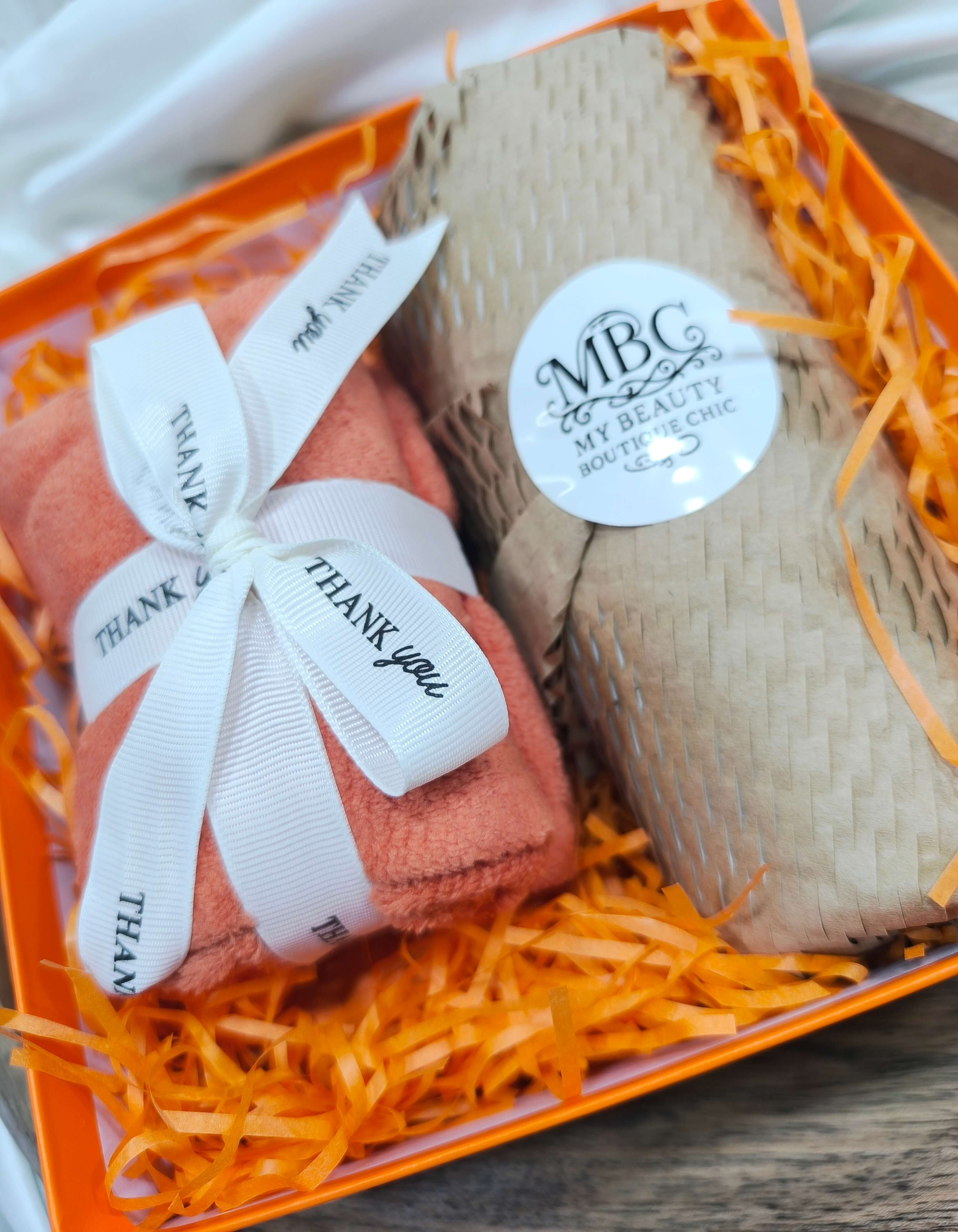 COFFRET CADEAU MIXTE - VITALITE ORANGE - TASSE THERMOS + PARAPLUIE + SERVIETTE DOUCE