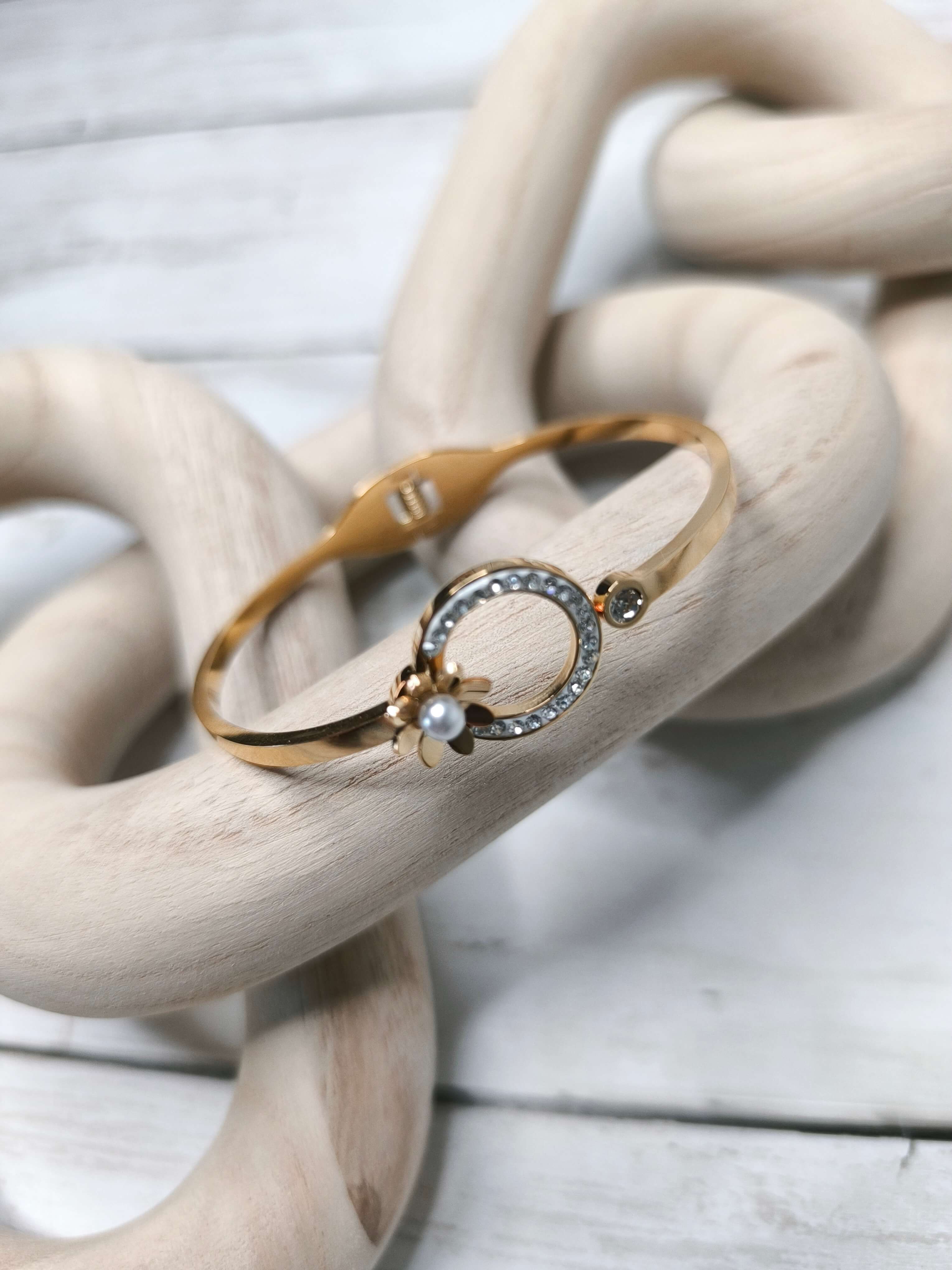 BRACELET FEMME - CERCLE SCINTILLANT & MARGUERITE PERLEE - COULEUR OR EN ACIER INOXYDABLE 304 OU ARGENT 