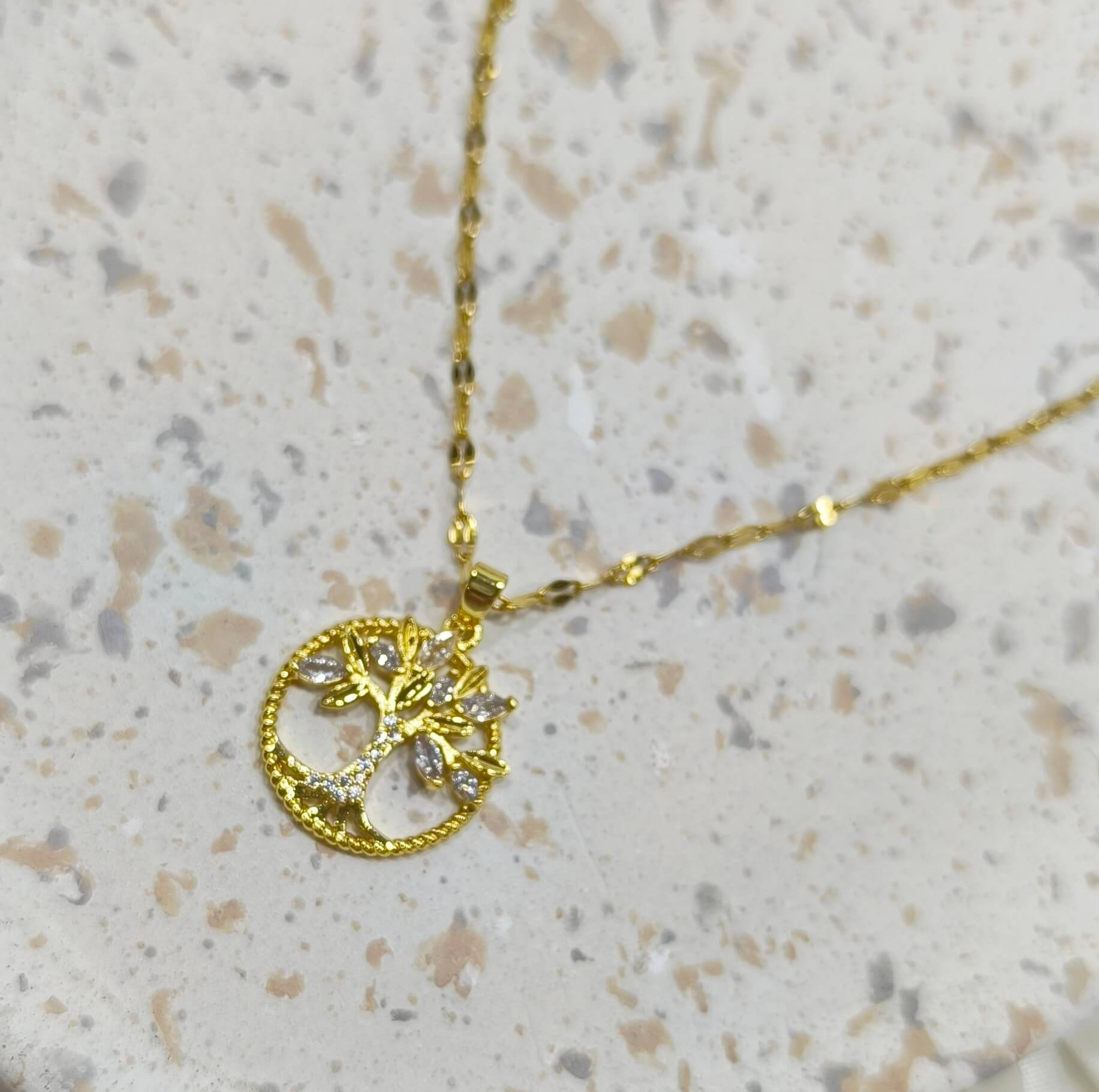 COLLIER FEMME - ARBRE DE VIE - ACIER INOXYDABLE - ELEGANCE SYMBOLIQUE