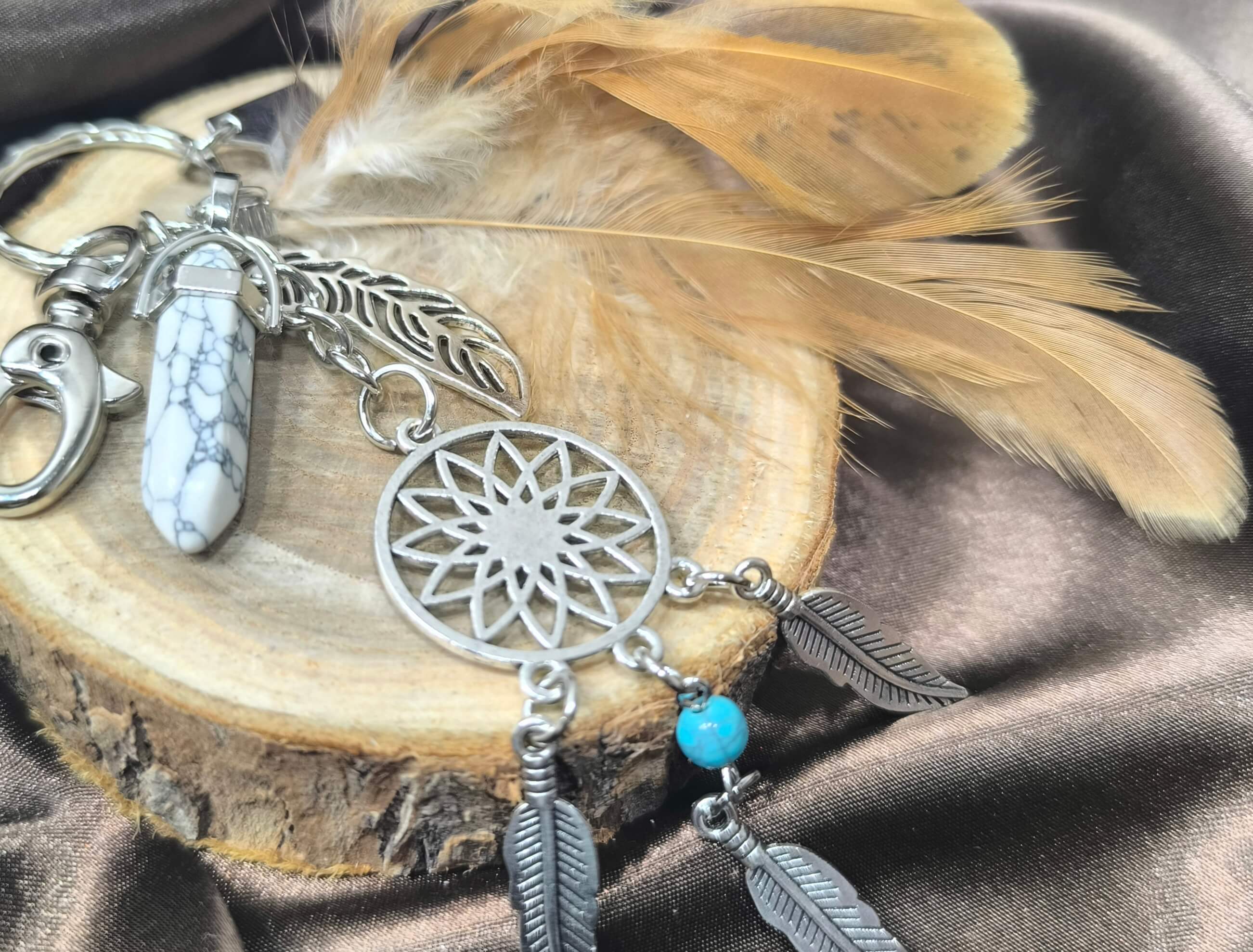 PORTE CLES BOHEME & SPIRITUEL - PLUMES MARRON, ATTRAPE REVES & PIERRE NATURELLE