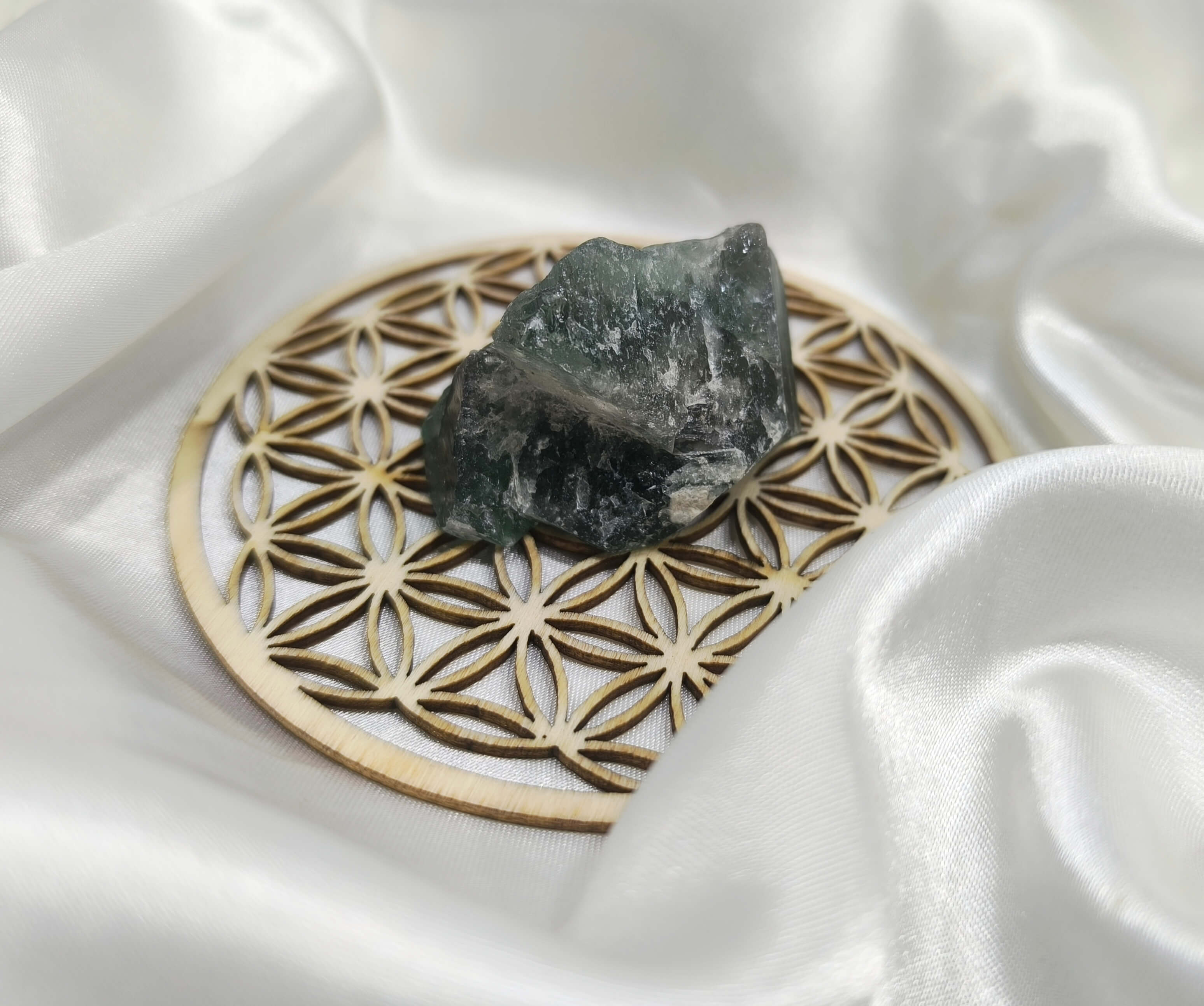 PIERRE NATURELLE - FLUORITE VERTE - CLARTE MENTALE, CALME & PROTECTION ENERGETIQUE