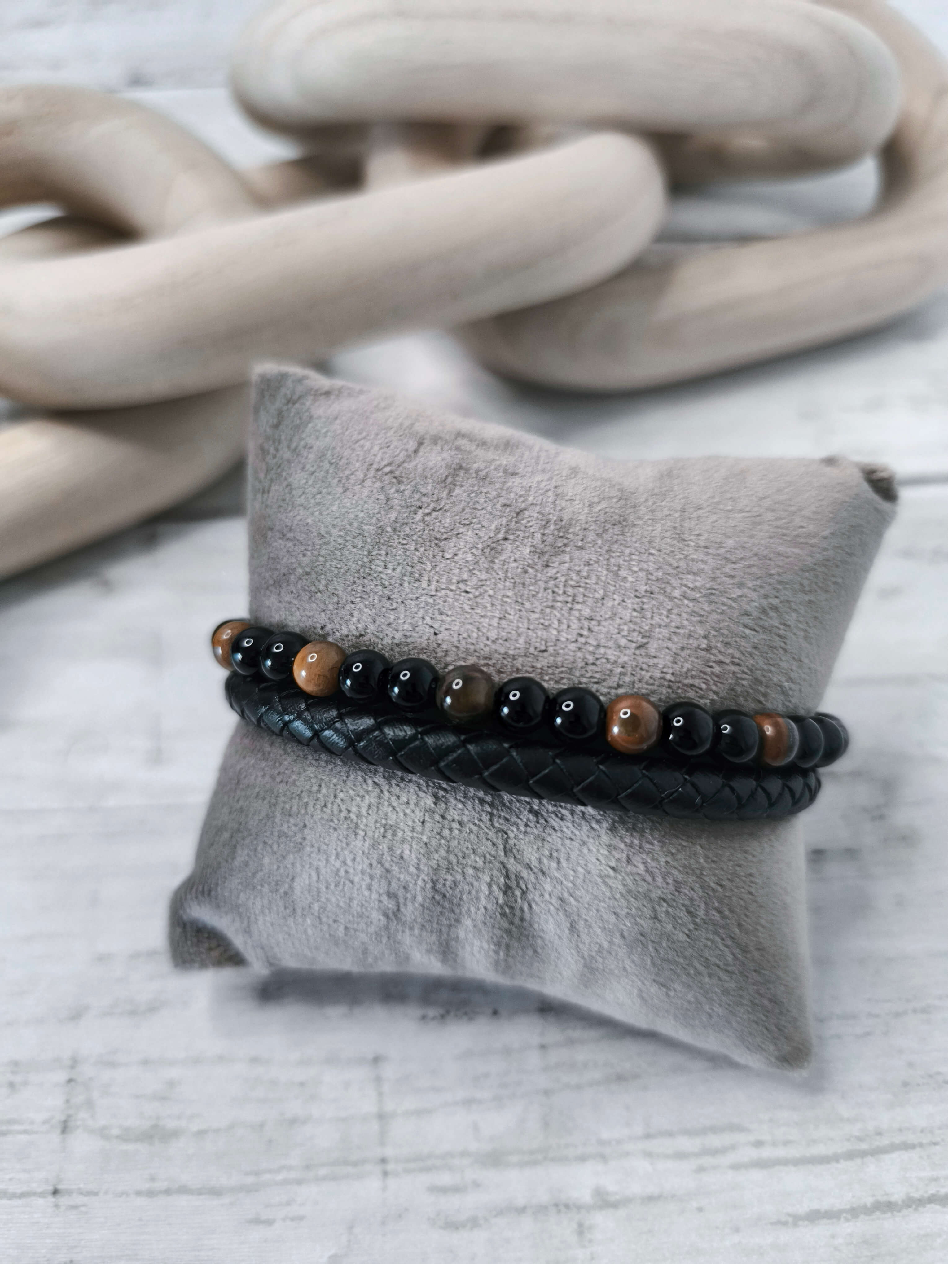 BRACELET HOMME - EN PIERRE NATURELLE - OEIL DE TIGRE - CORDE NOIR TRESSEE - 21 CM