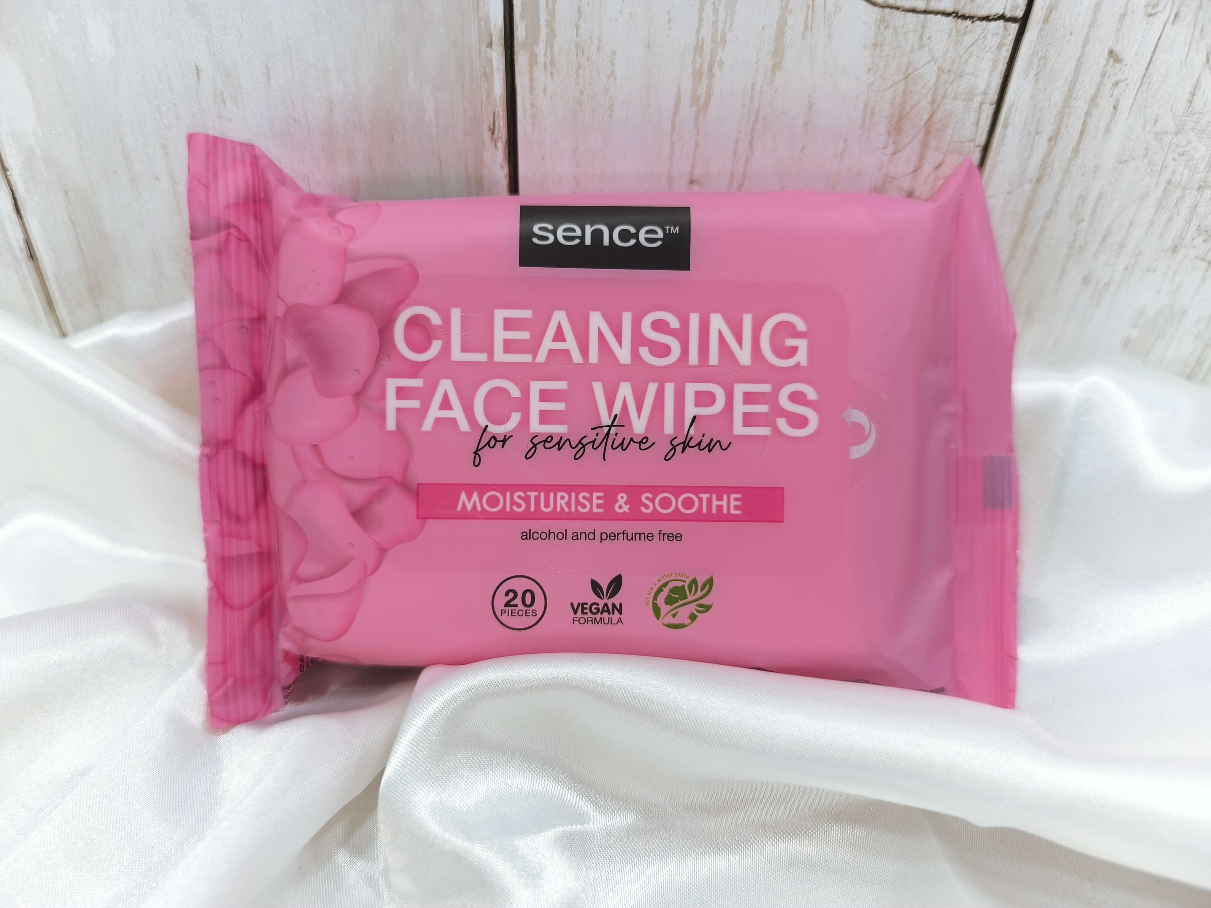 LINGETTES VISAGE - NETTOYANTES & DEMAQUILLANTES - SANS PARFUM - 20 PIECES