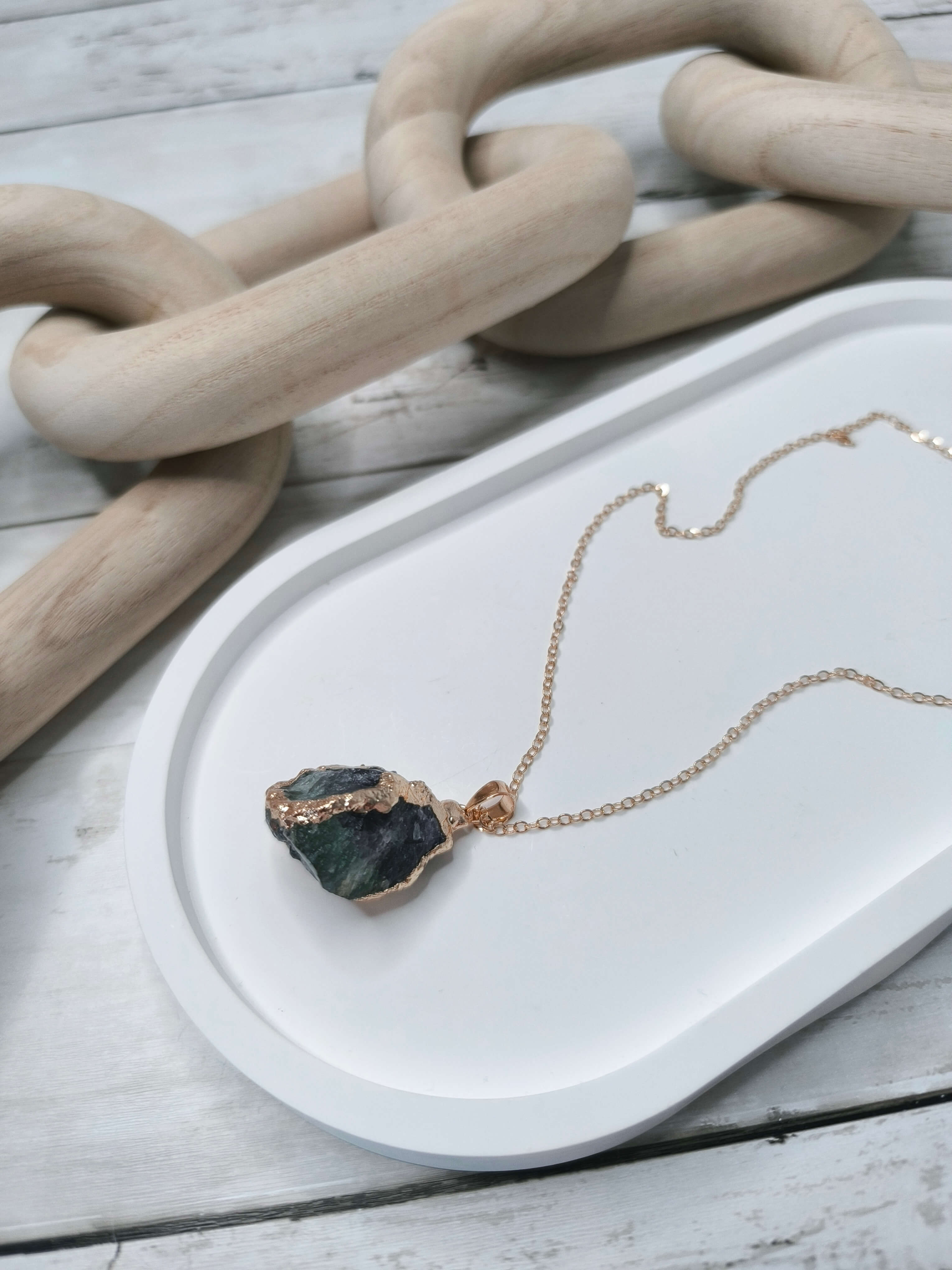 Collier Fluorite Brute – Clarté, Protection & Sagesse Intérieure