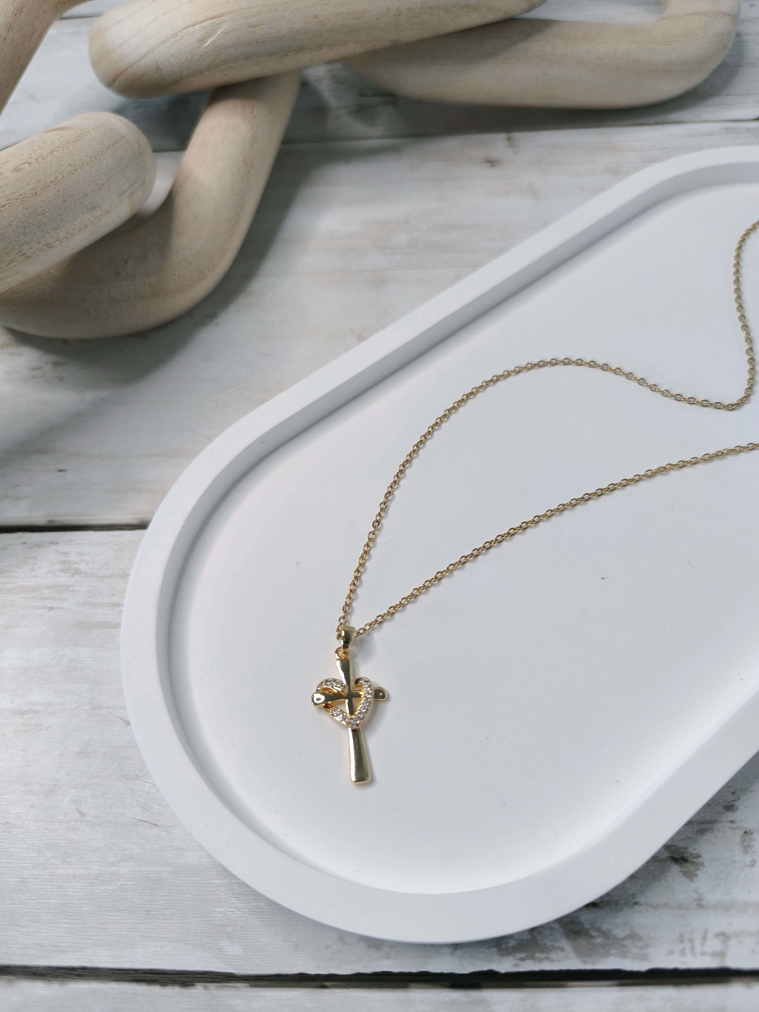 COLLIER FEMME GLAMOUR - CROIX DOREE INCRUSTEE DE ZIRCONS - ACIER INOXYDABLE 304