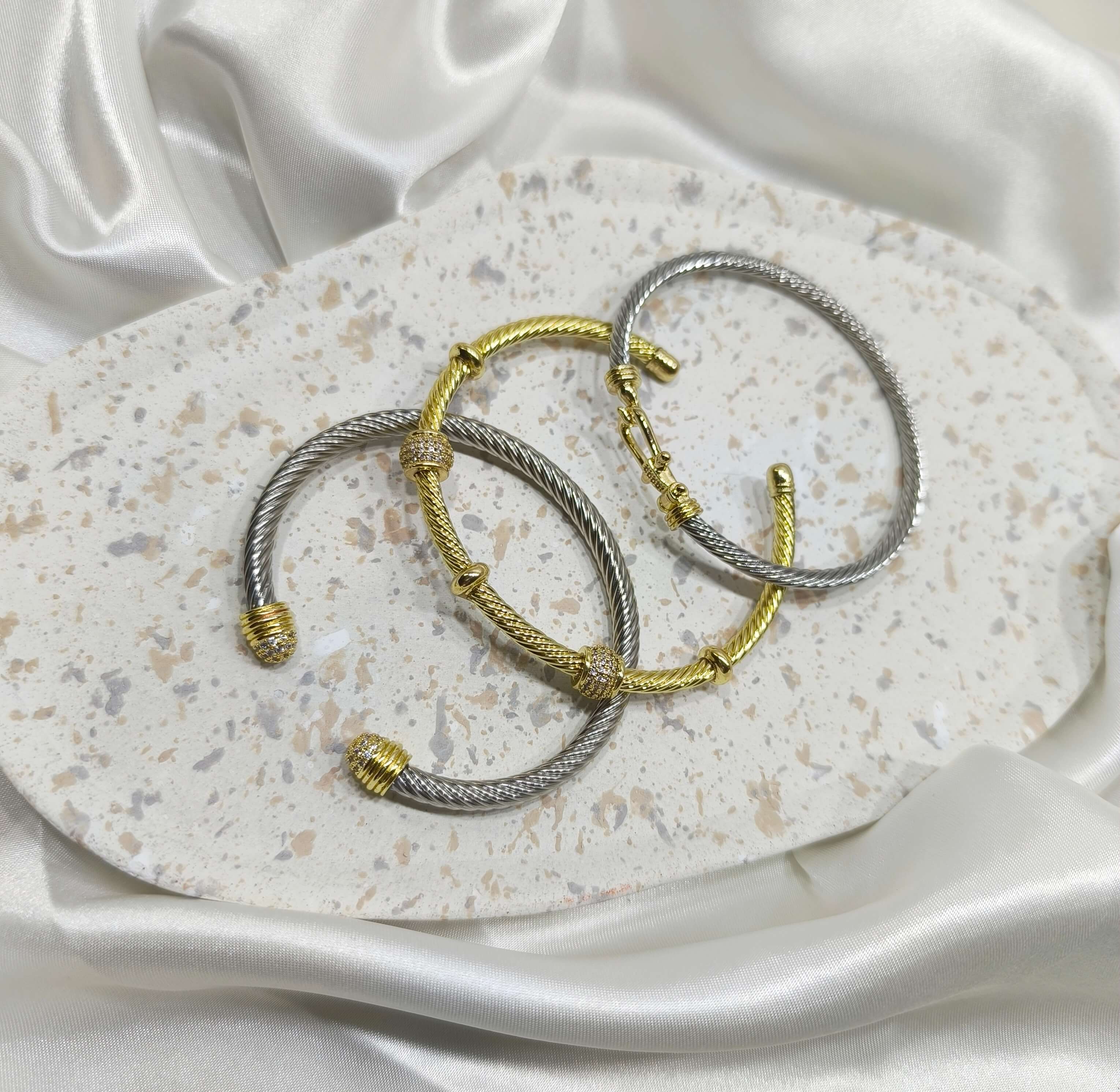 LOT DE 3 BRACELETS FEMME - GEOMETRIQUES - ACIER INOXYDABLE & OR 18K