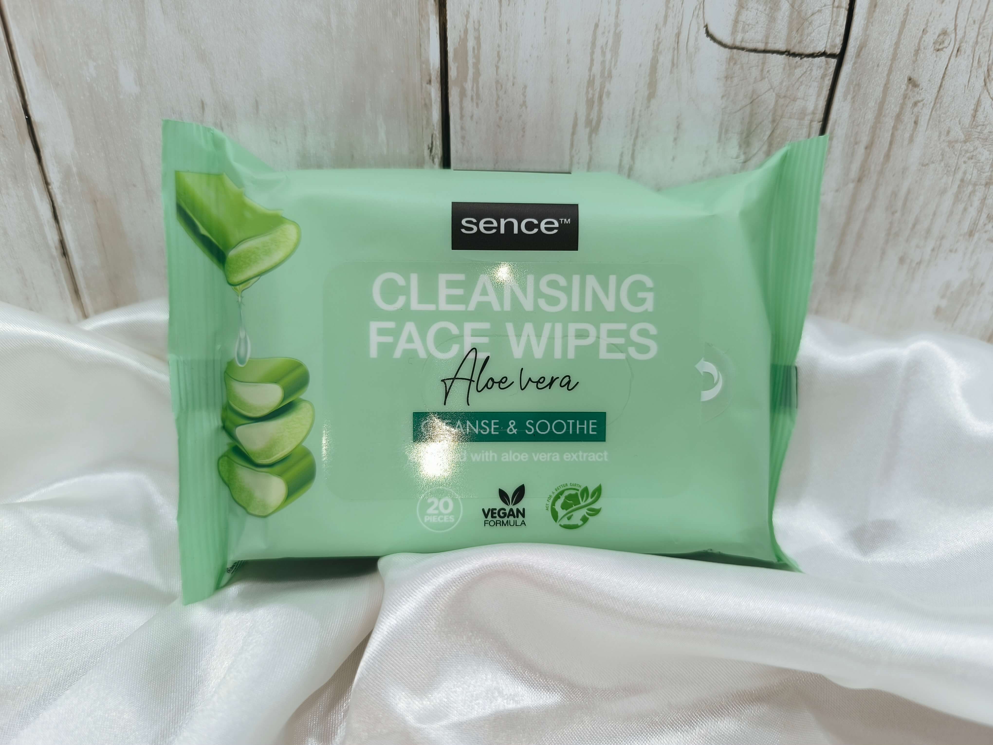 LINGETTES VISAGE - NETTOYANTES & DEMAQUILLANTES - SANS PARFUM - 20 PIECES