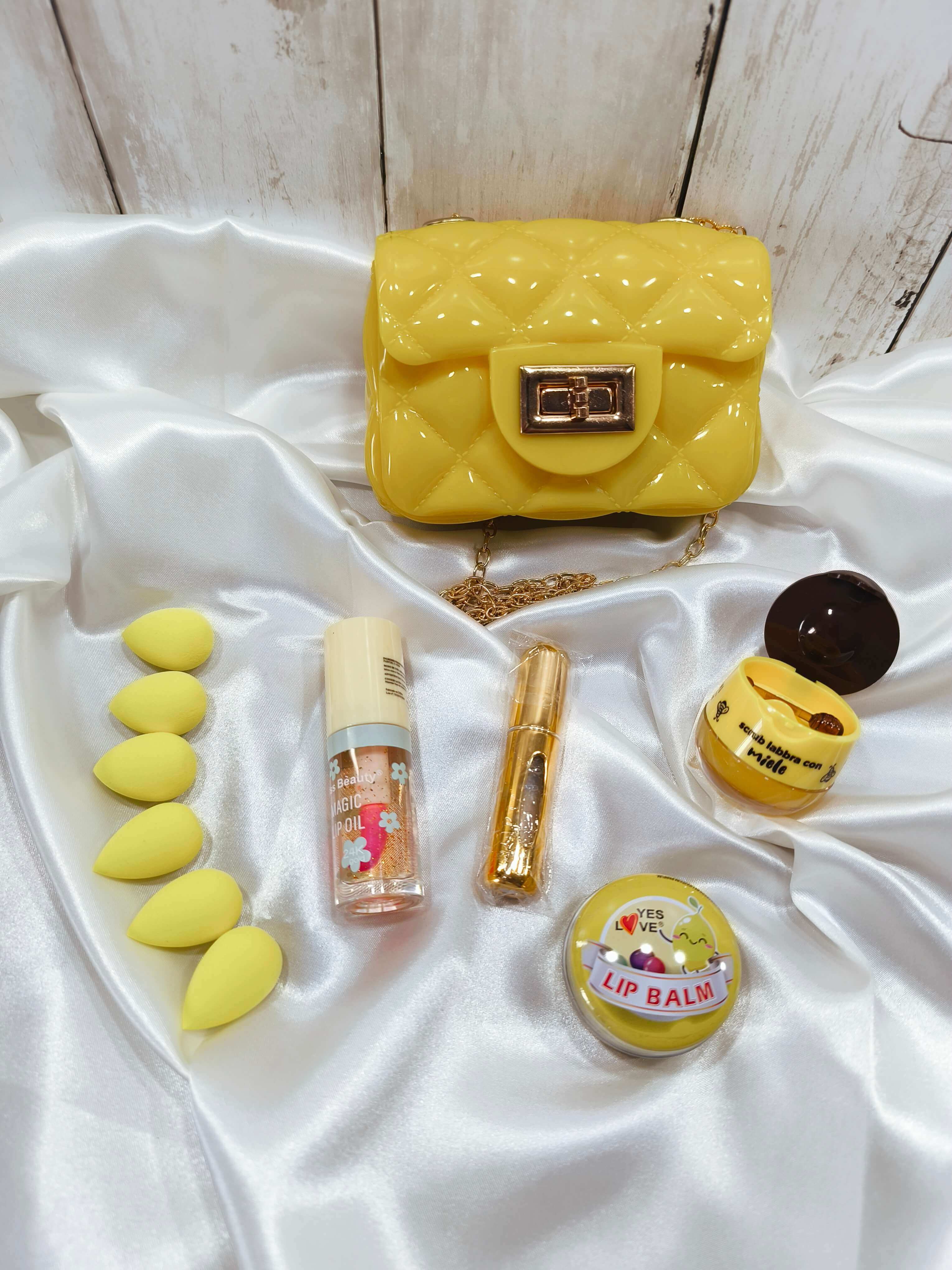 COFFRET BEAUTE - MINI SAC PVC JAUNE - TENDANCE & LUMINEUX 