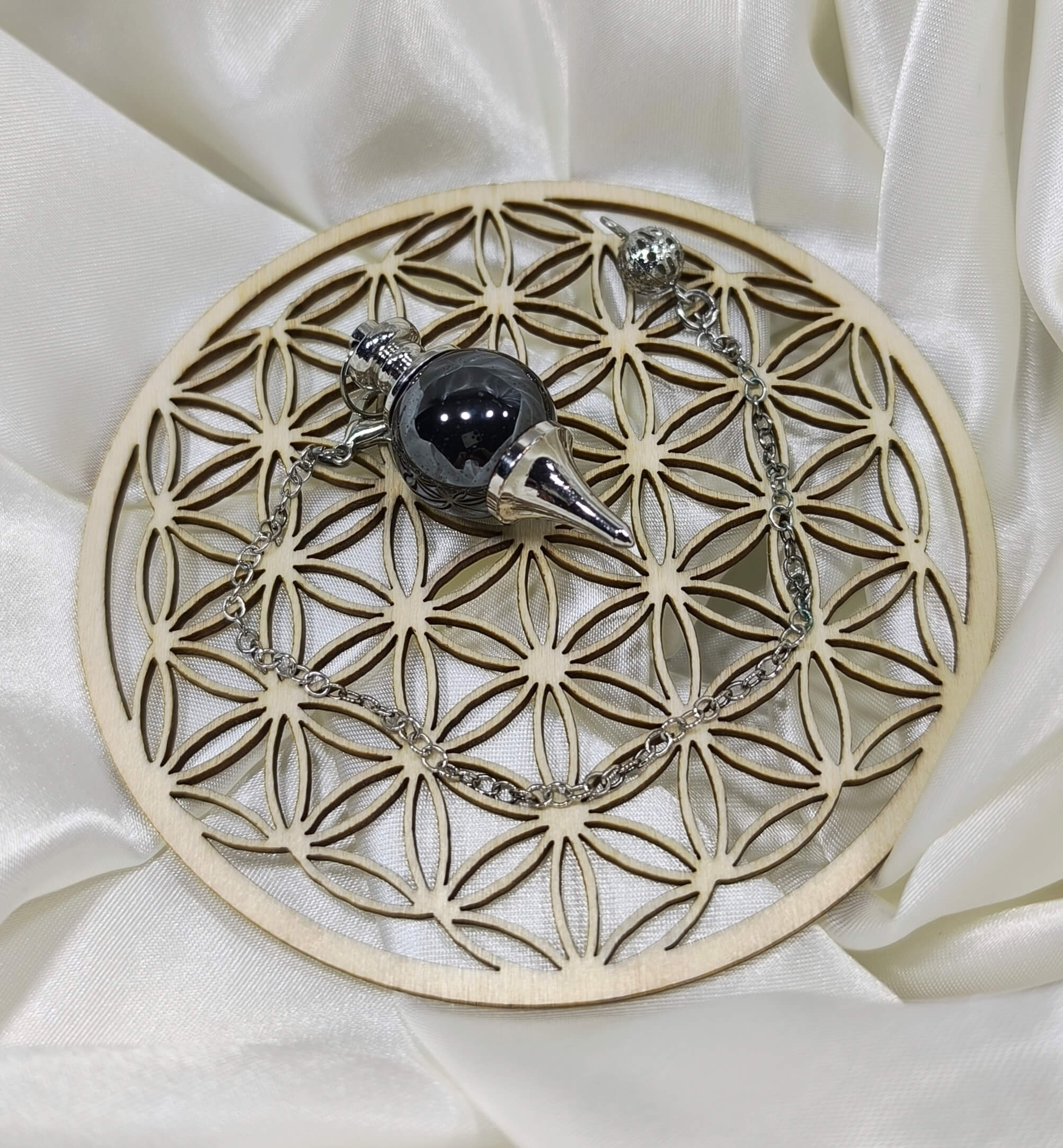 PENDULE DIVINATOIRE - HEMATITE - ANCRAGE & CLARTE MENTALE