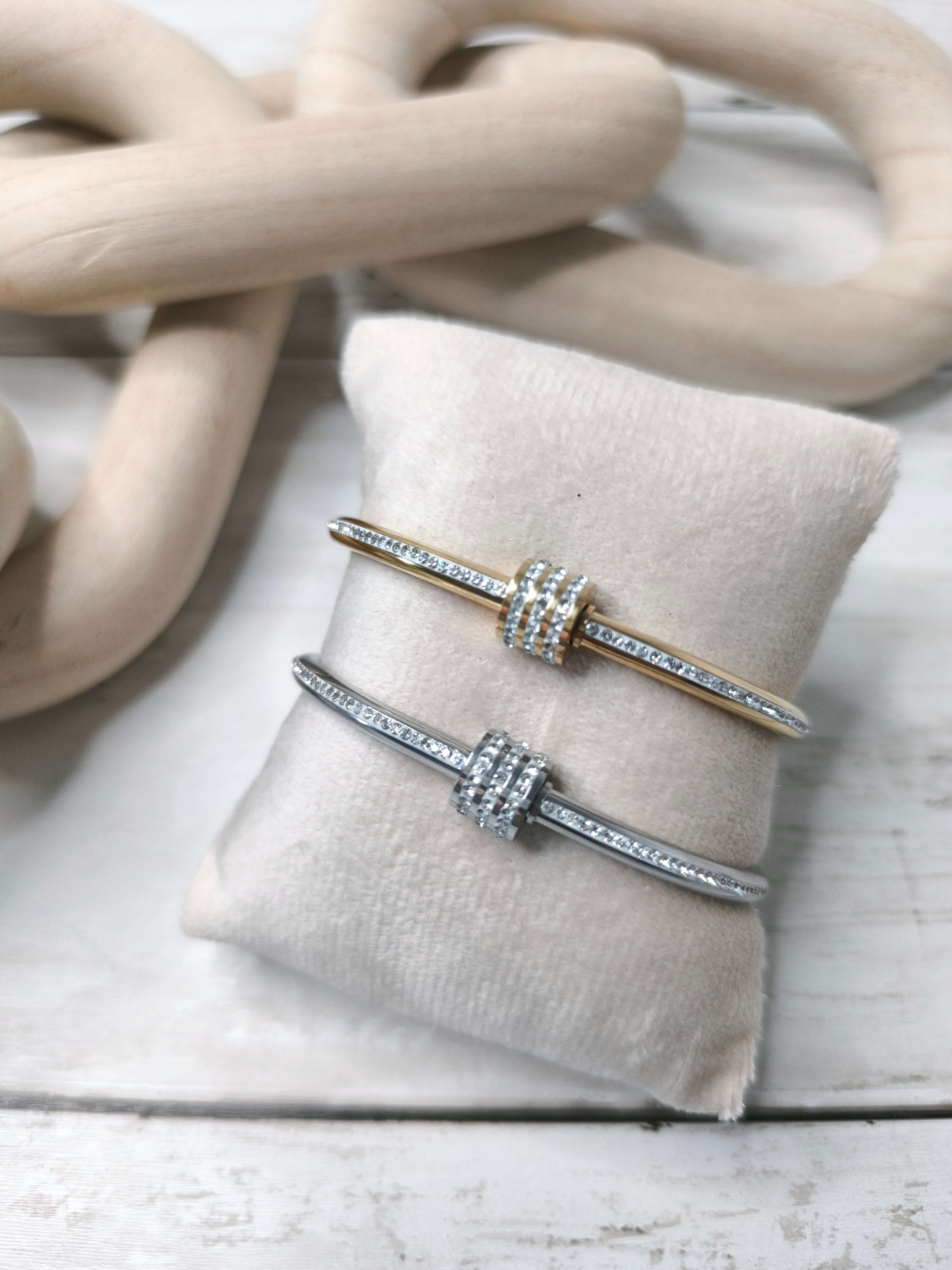 BRACELET FEMME - ACIER INOXYDABLE 304 OU ARGENT - CYLINDRE CENTRAL SERTI DE STRASS SCINTILLANTS - DORE OU ARGENTE