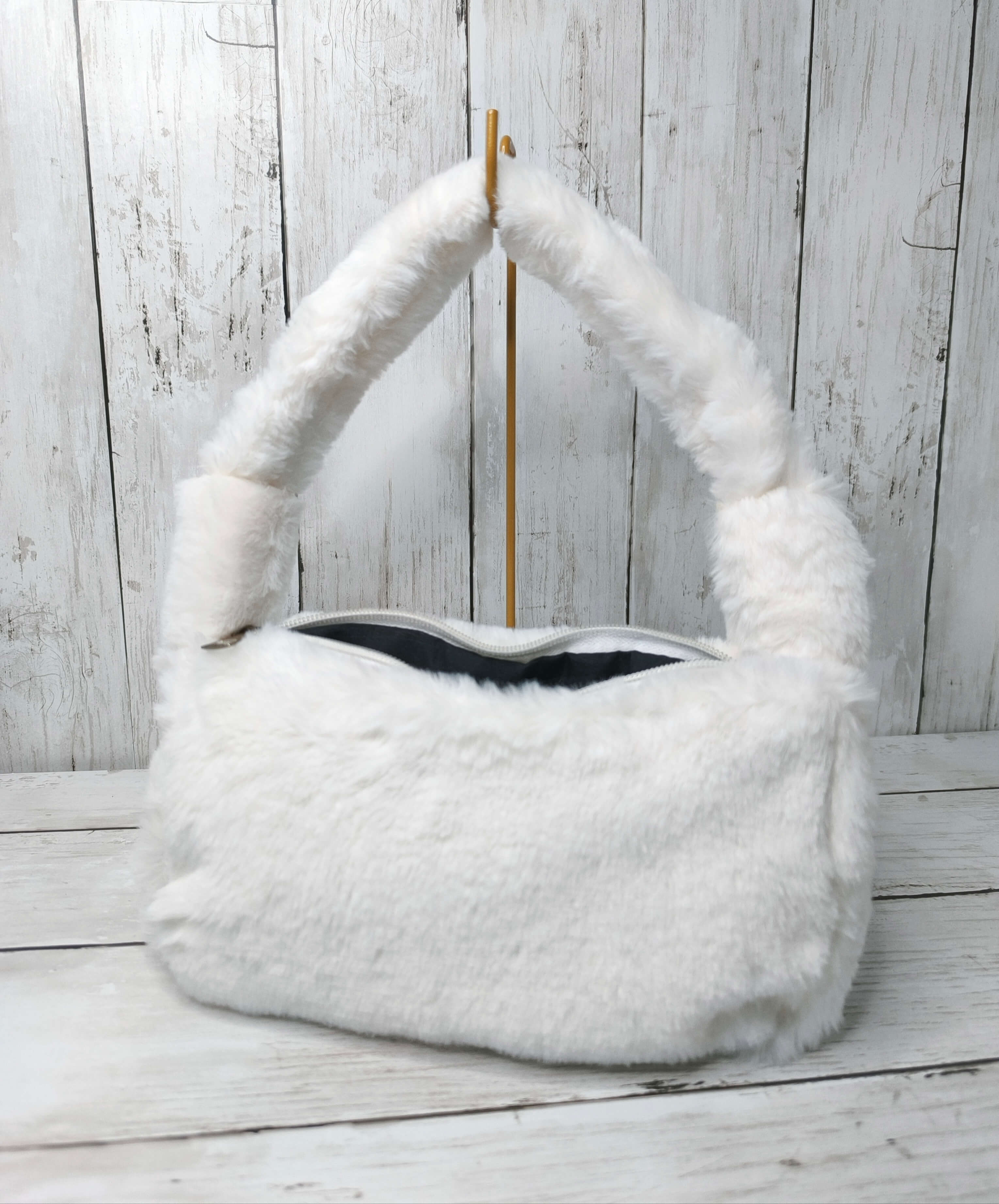SAC A MAIN EFFET PILOU - DOUX, TENDANCE & PRATIQUE