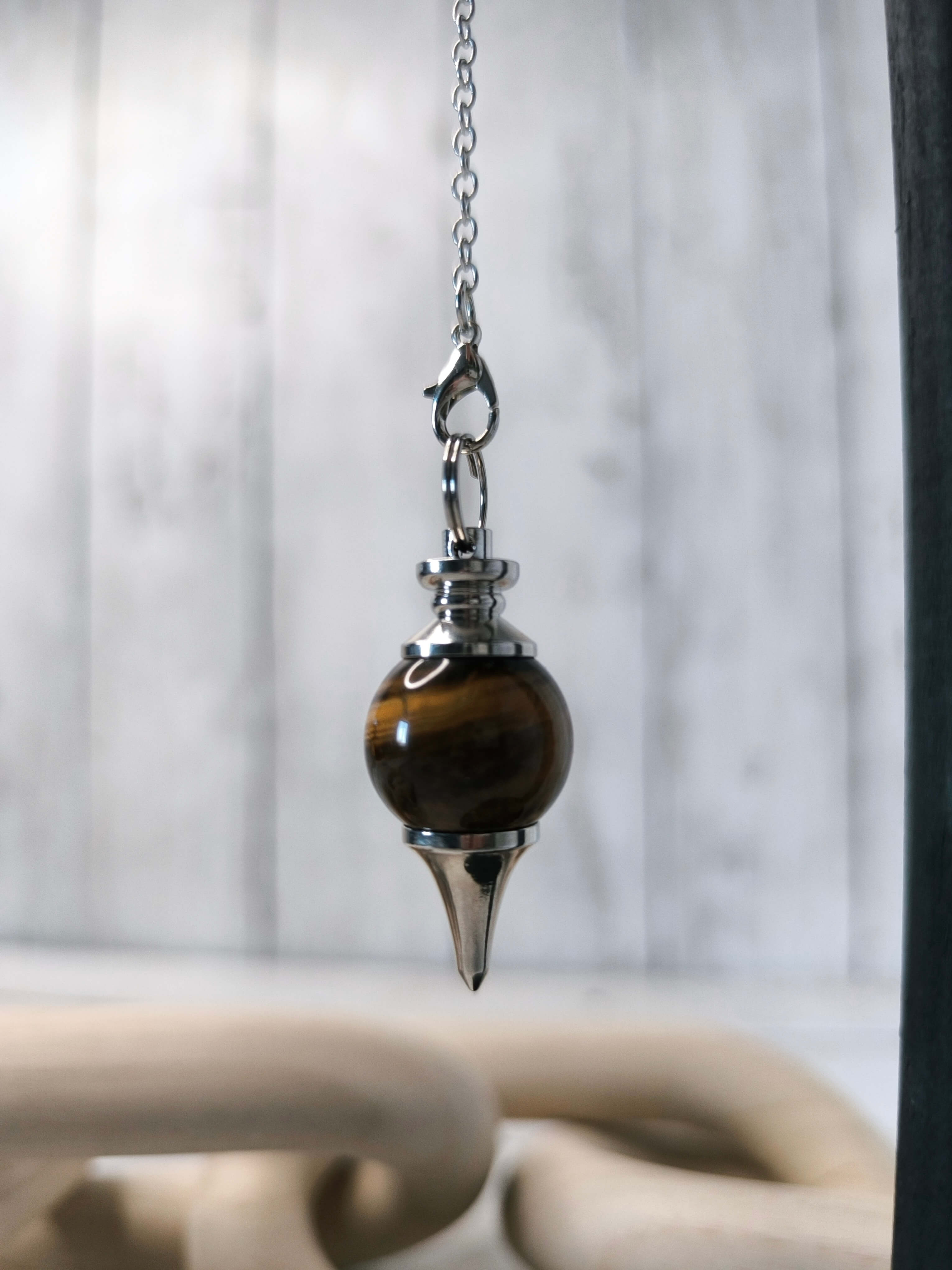 PENDULE DIVINATOIRE - OEIL DE TIGRE - PROTECTION & CONFIANCE INTERIEUR