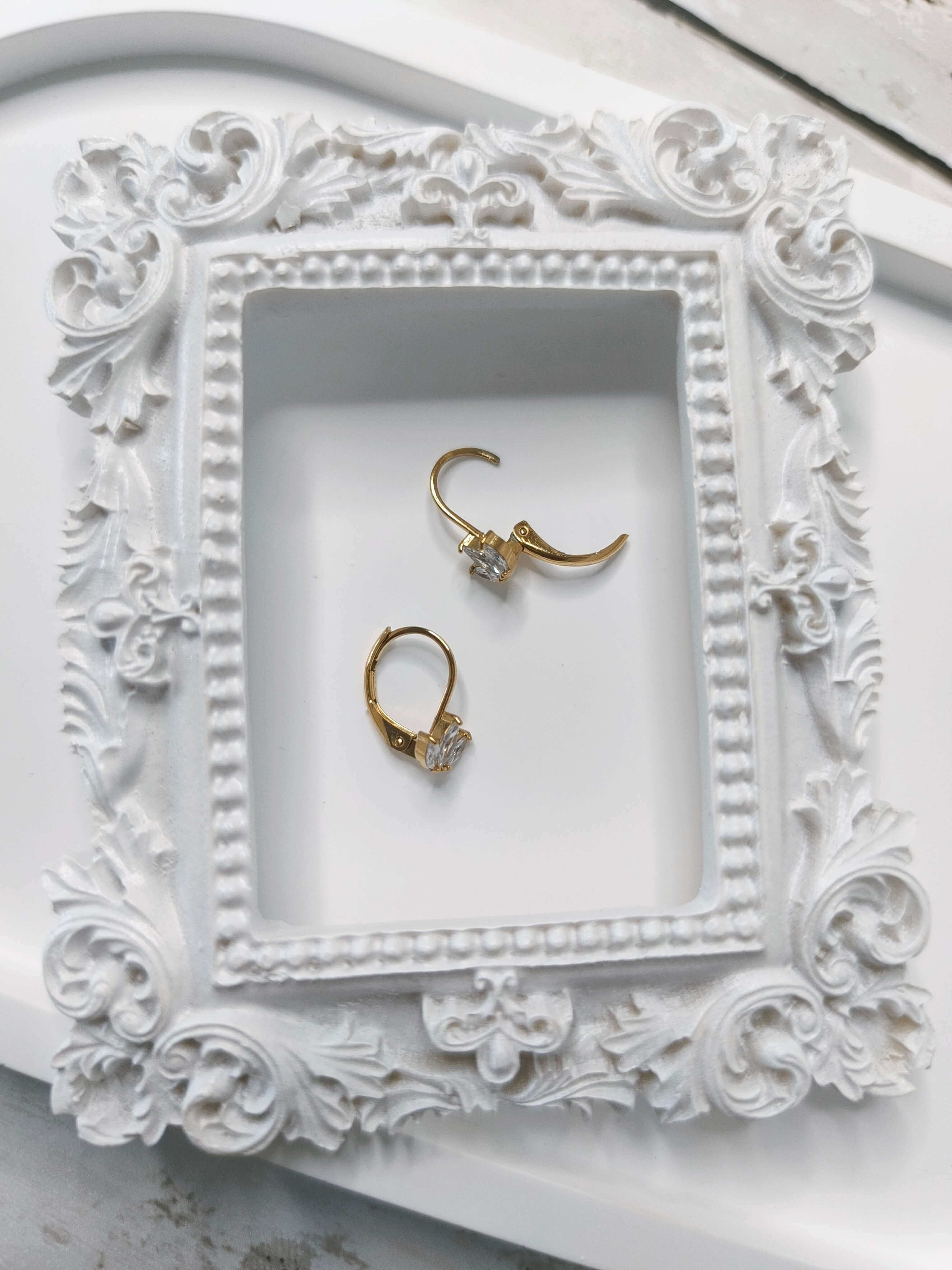 BOUCLES D'OREILLES CERCEAU FEMME - EN ACIER INOXYDABLE 304 - MOTIF FEUILLE