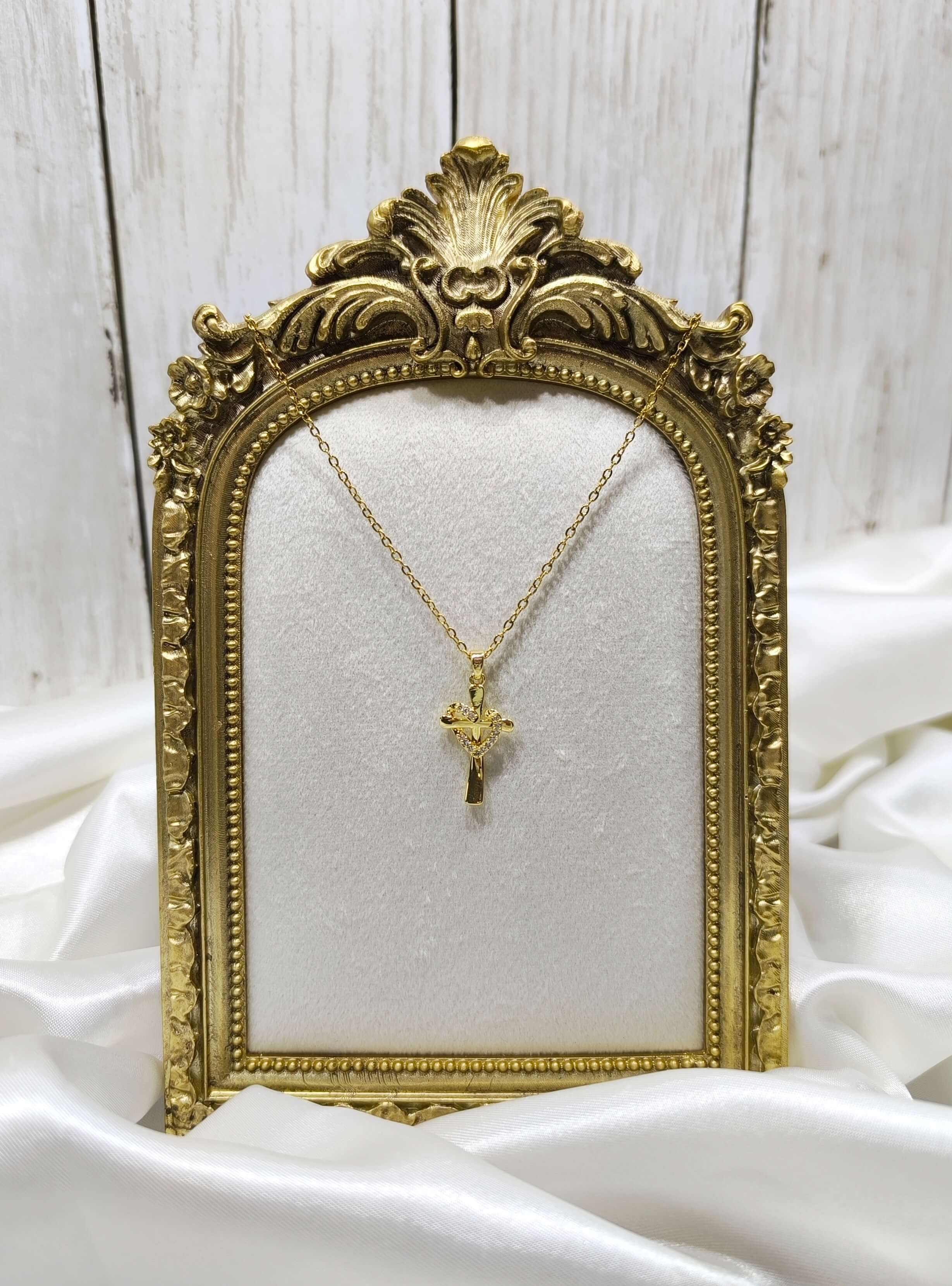 COLLIER FEMME GLAMOUR - CROIX DOREE INCRUSTEE DE ZIRCONS - ACIER INOXYDABLE 304