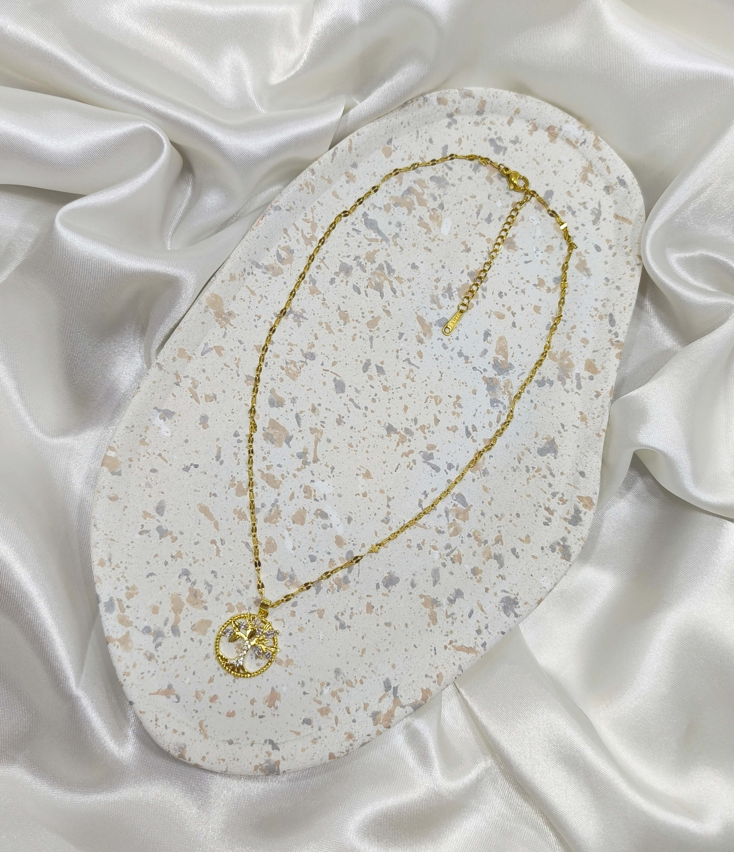 COLLIER FEMME - ARBRE DE VIE - ACIER INOXYDABLE - ELEGANCE SYMBOLIQUE