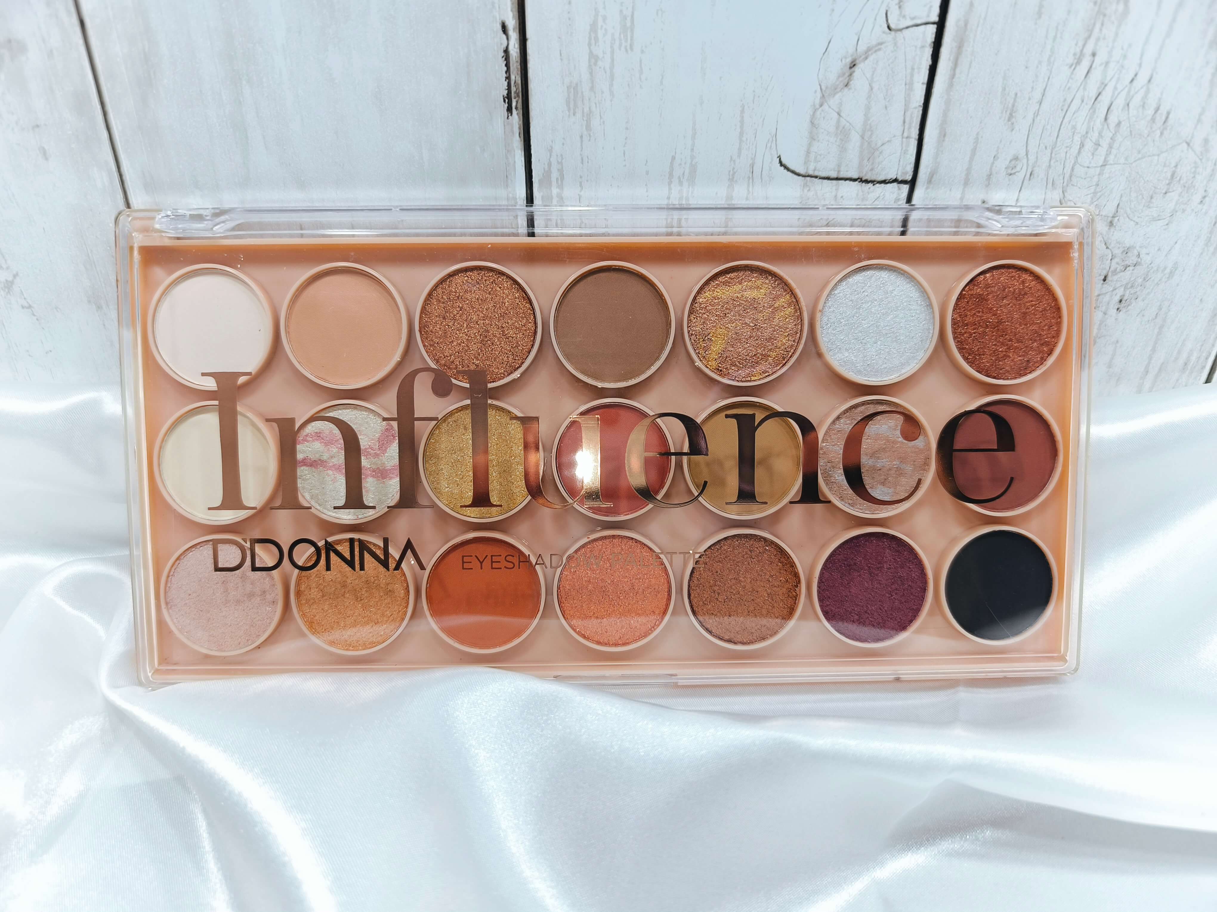 PALETTE FARDS 21 TEINTES - DDONNA - MULTI FINIS PIGMENTES