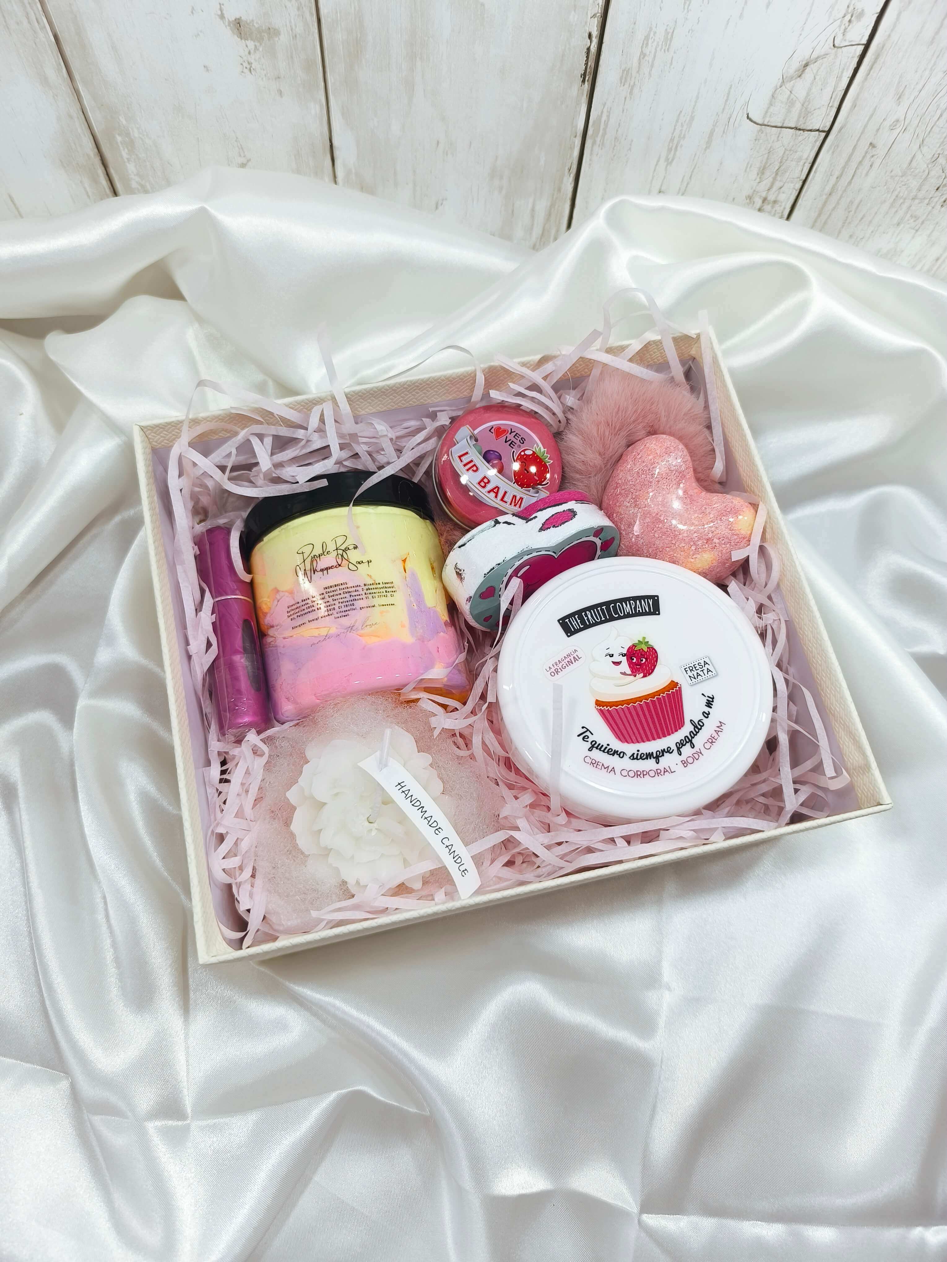 COFFRET CADEAU - FRAISE / CHANTILLY - BIEN-ETRE FEMME - DOUCEUR & DETENTE - EDITION UNIQUE