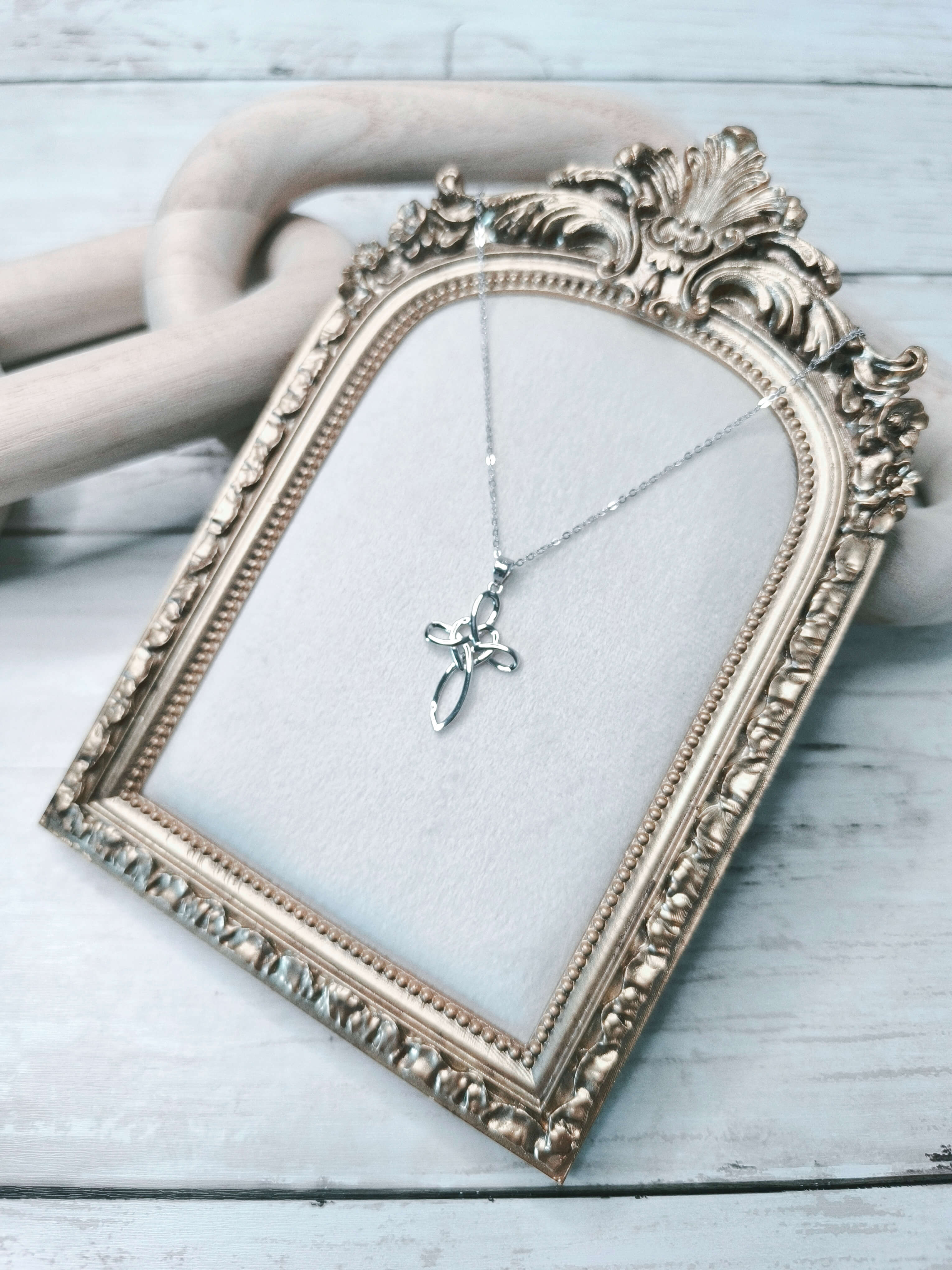 Collier femme Croix & Cœur Celtique - Argent 925 - Symbole d’Amour, de Foi & de Protection