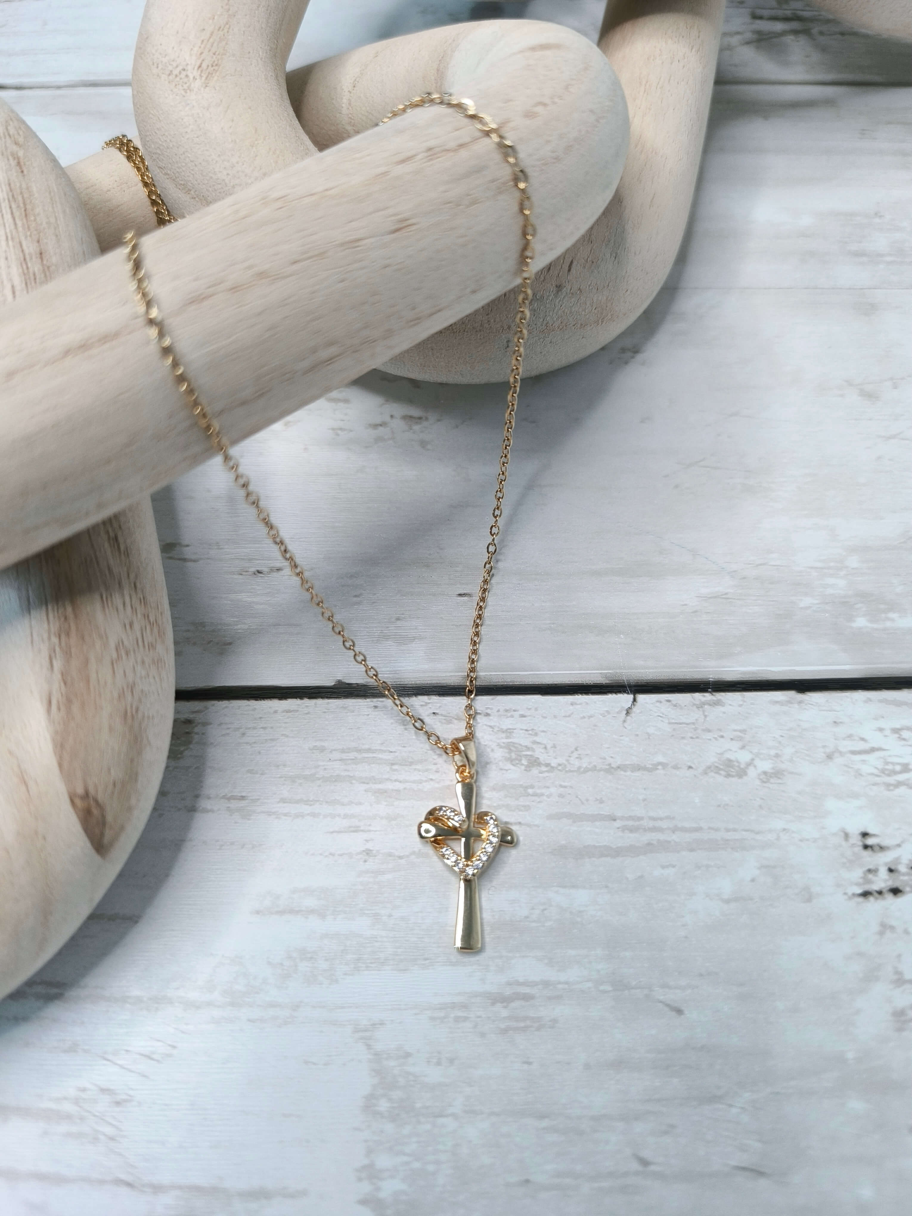 COLLIER FEMME GLAMOUR - CROIX DOREE INCRUSTEE DE ZIRCONS - ACIER INOXYDABLE 304