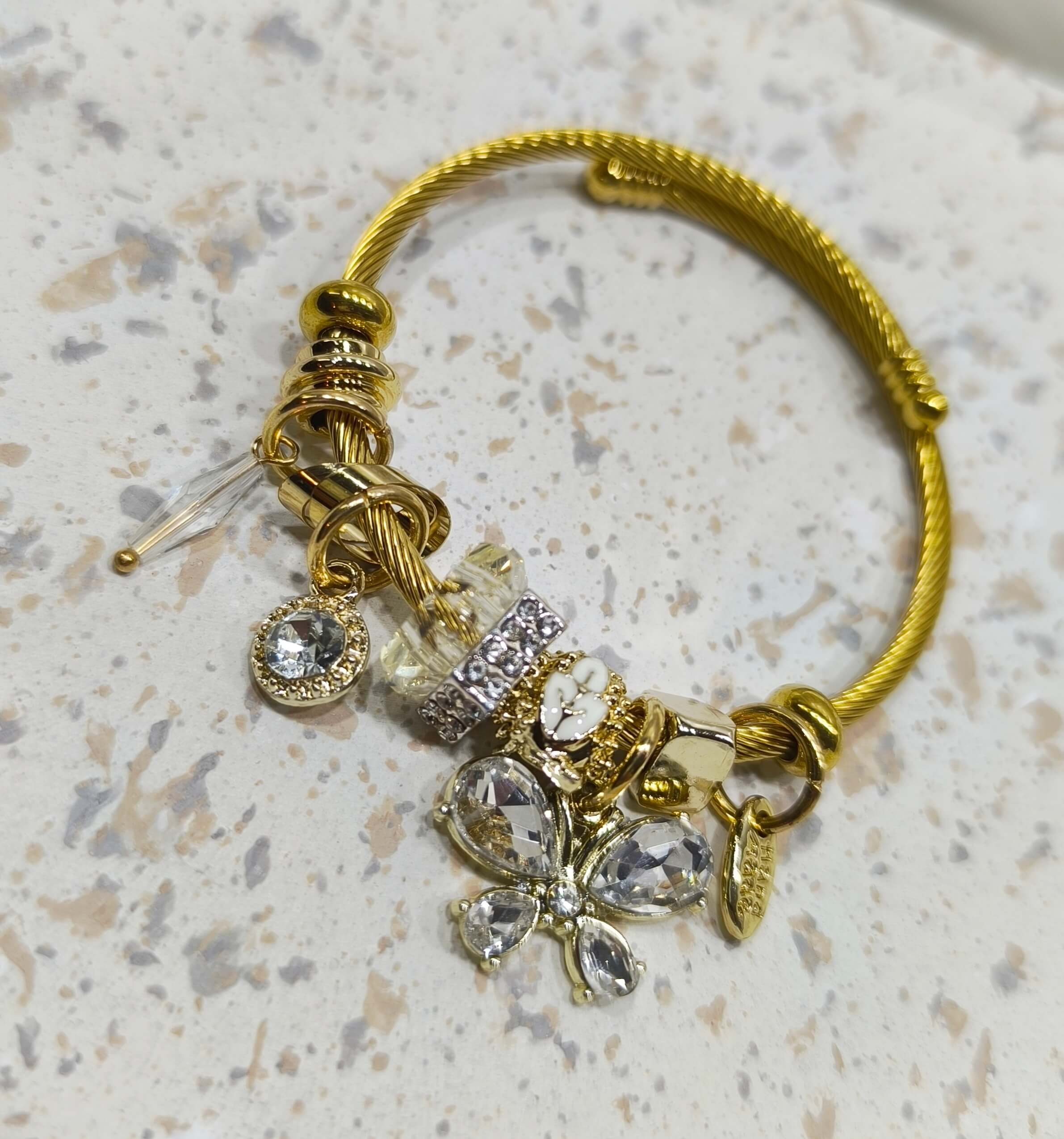 BRACELET FEMME - BRELOQUE - PENDENTIF PAPILLON & AUTRES CHARMS LUMINEUX