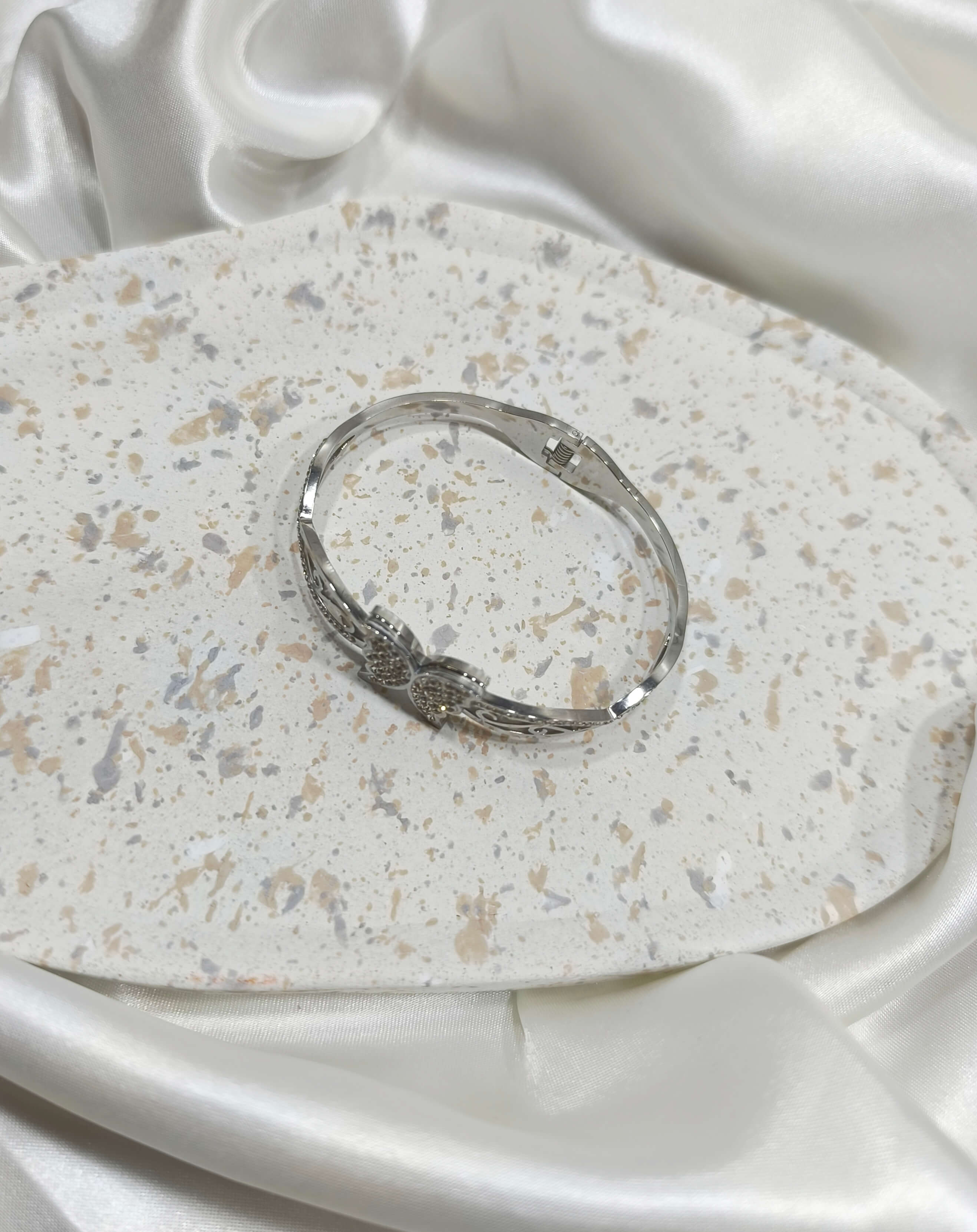 BRACELET FEMME - EN ARGENT - PAPILLON RAFFINE ORNE DE STRASS SCINTILLANTS
