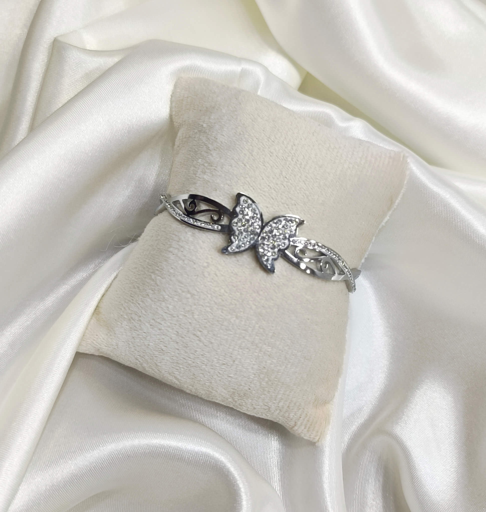 BRACELET FEMME - EN ARGENT - PAPILLON RAFFINE ORNE DE STRASS SCINTILLANTS