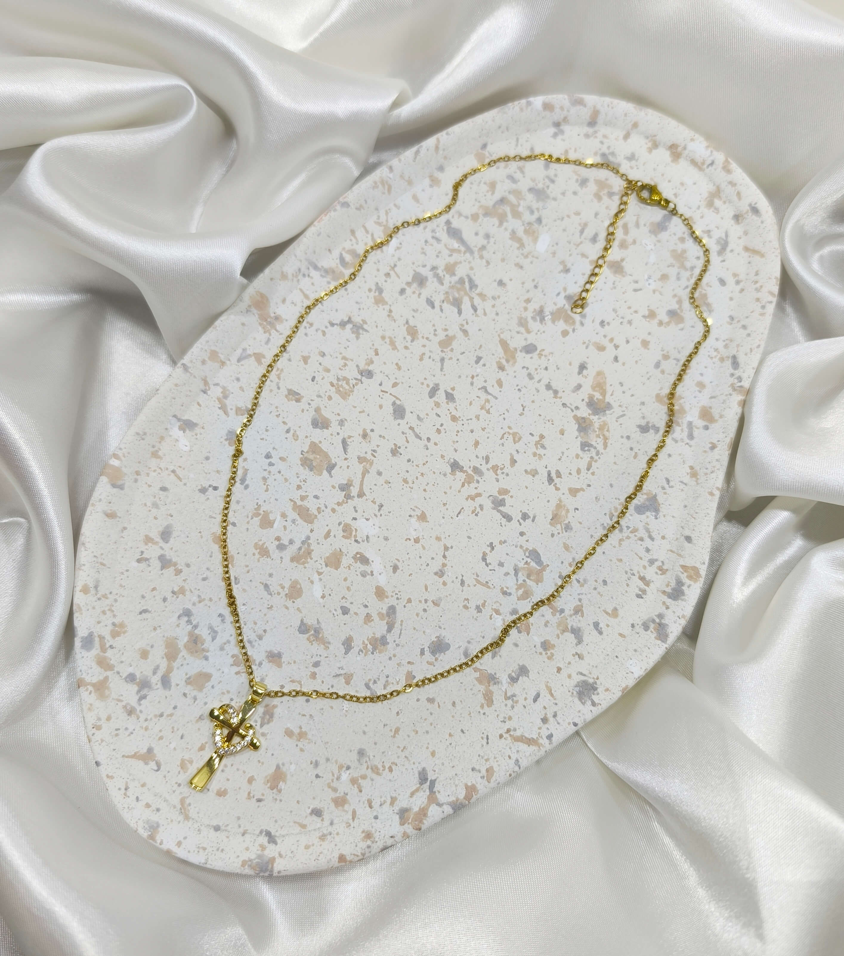 COLLIER FEMME GLAMOUR - CROIX DOREE INCRUSTEE DE ZIRCONS - ACIER INOXYDABLE 304