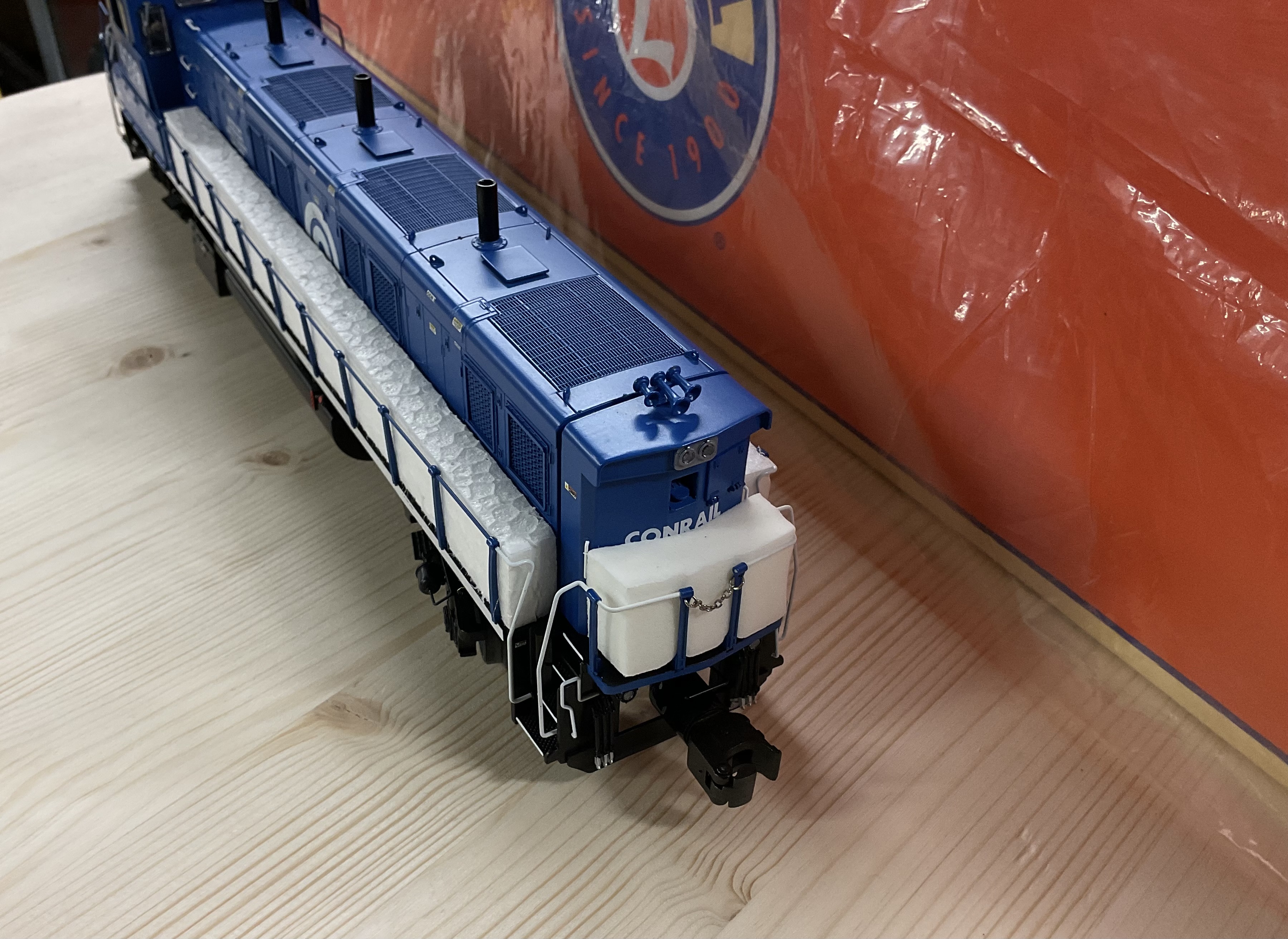 Lionel 6-28383 O-Scale Conrail Legacy Genset Switcher Locomotive #4099