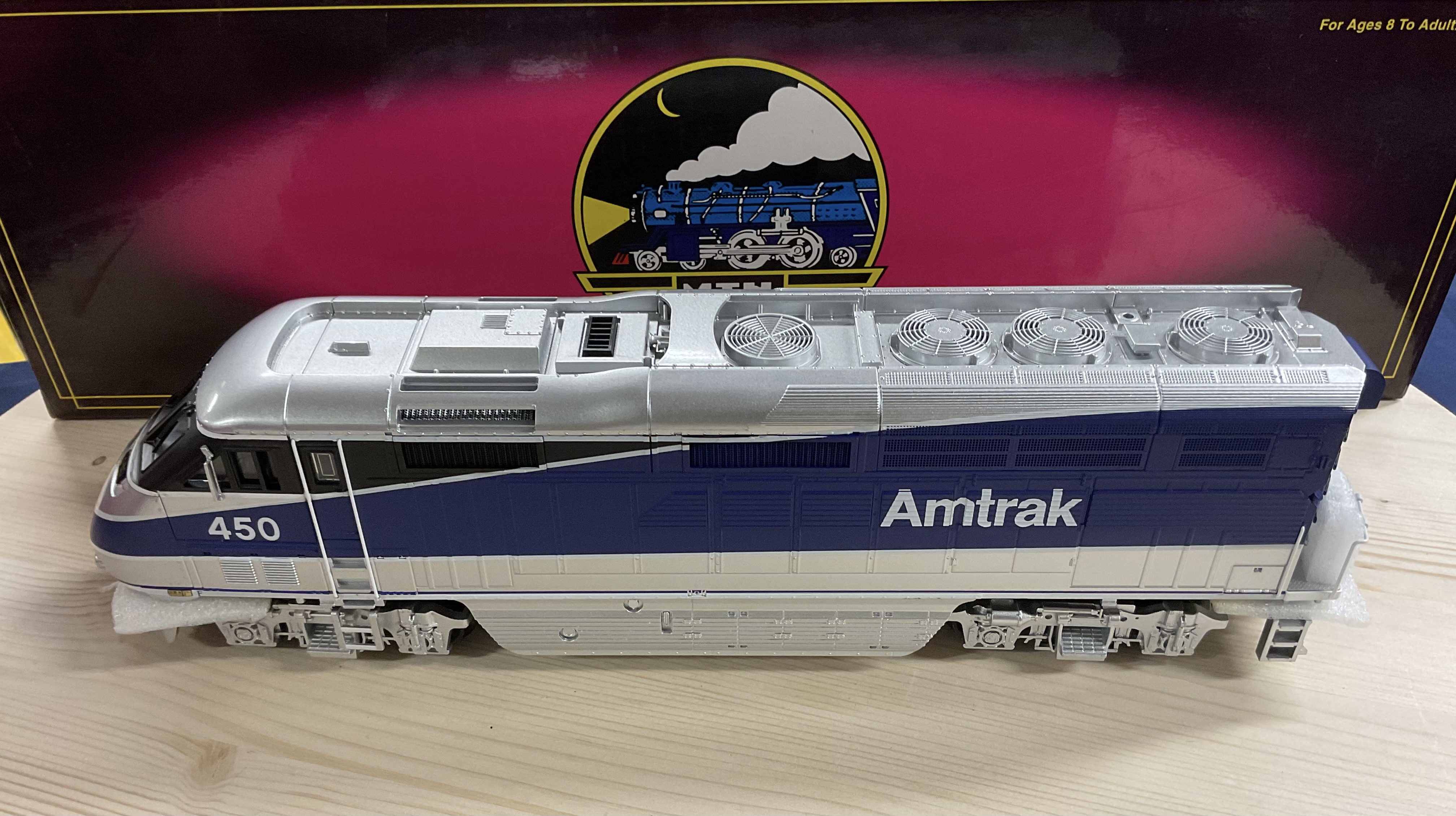 MTH 20-2213-1 Premier O-Scale Amtrak F59PH Diesel Engine Cab #450 with Proto-Sound 